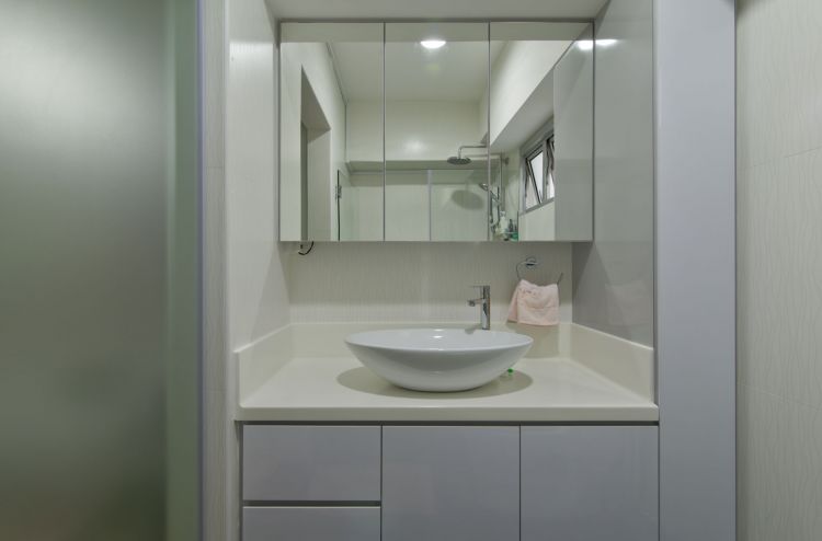 Minimalist Design - Bathroom - HDB 4 Room - Design by Dzign Station Pte ltd