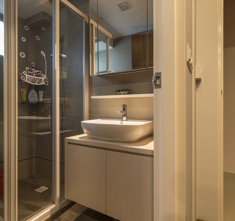 Modern Design - Bathroom - HDB 4 Room - Design by Dzign Station Pte ltd