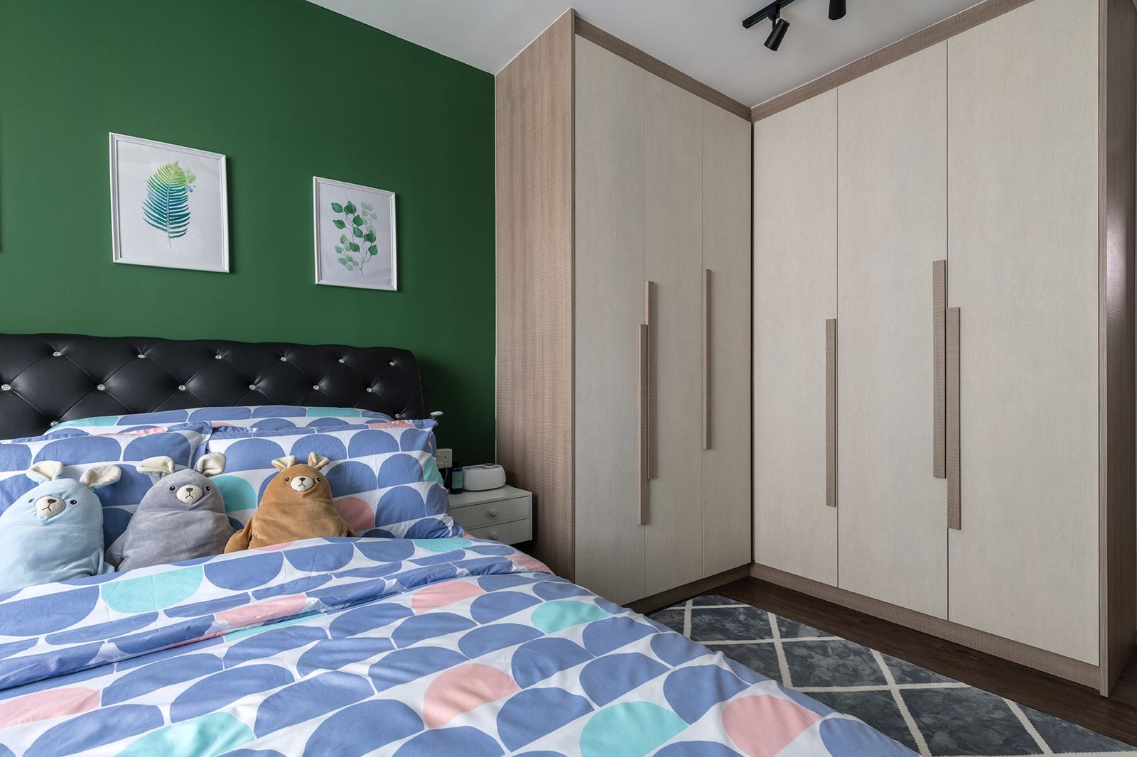 Industrial Design - Bedroom - HDB 4 Room - Design by Earth Interior Design Pte Ltd 