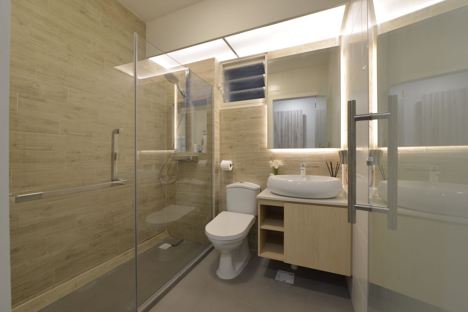 Contemporary Design - Bathroom - HDB 4 Room - Design by Earth Interior Design Pte Ltd 