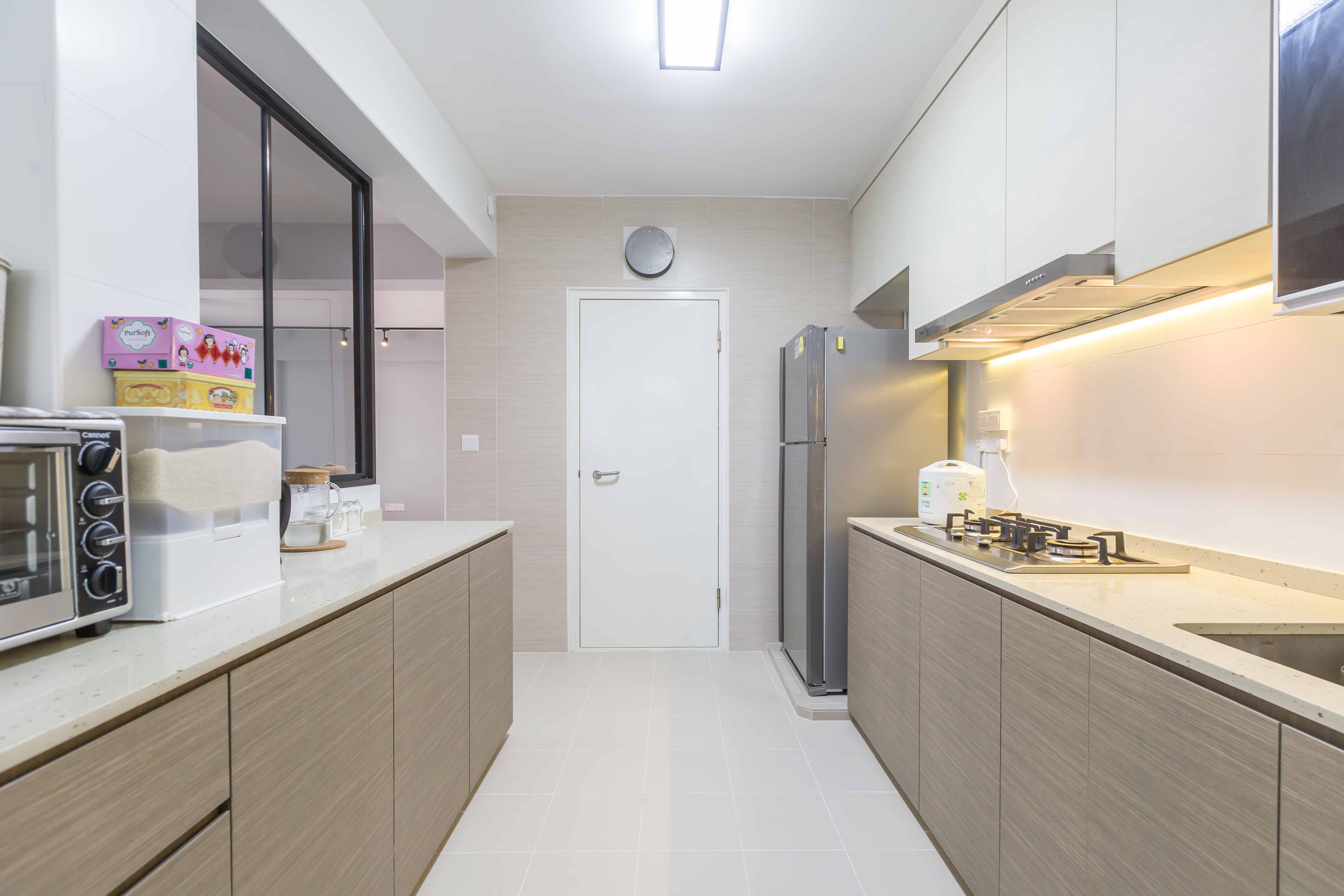 Modern Design - Kitchen - HDB 4 Room - Design by EC Vision Design Pte Ltd