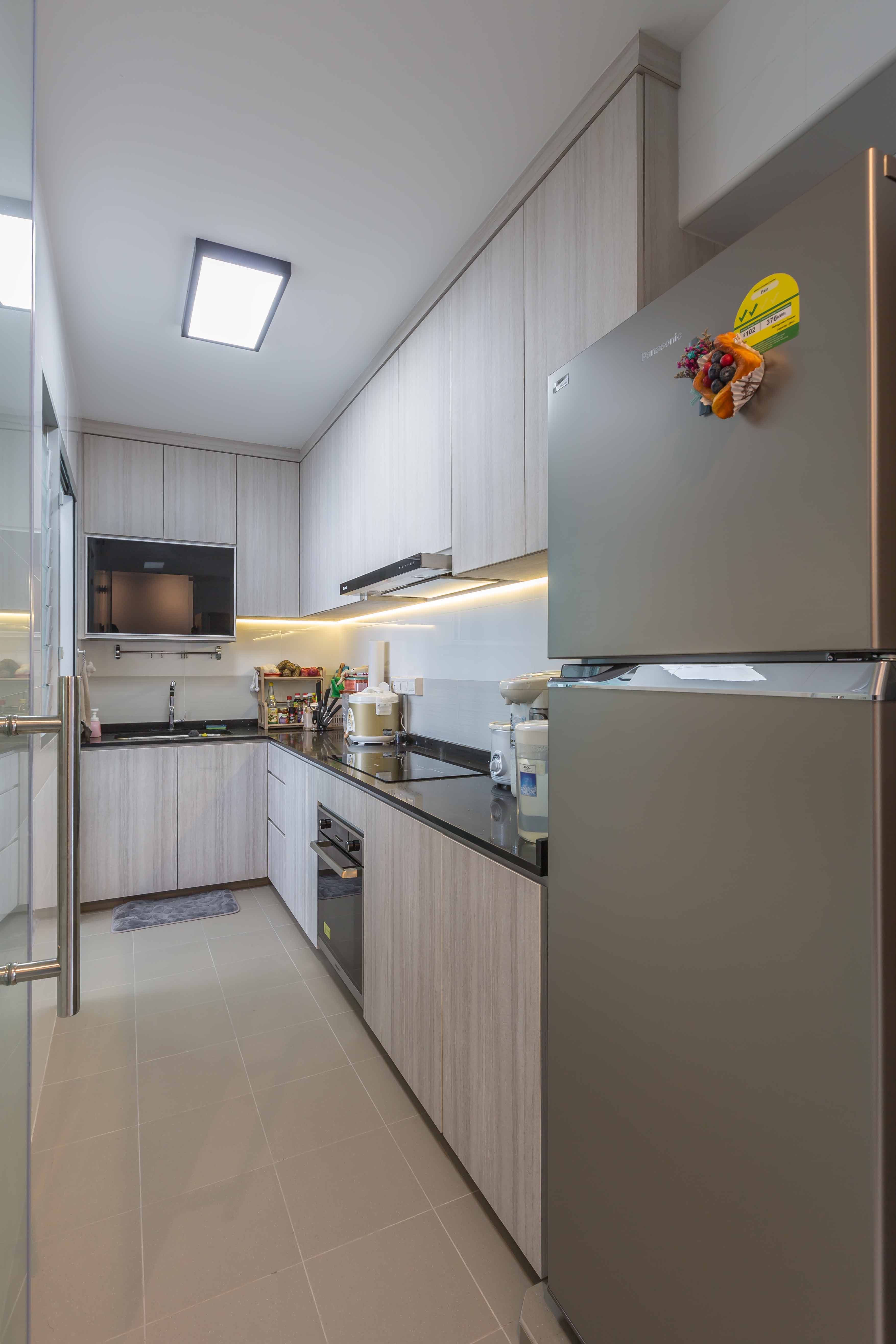 Modern Design - Kitchen - HDB 3 Room - Design by EC Vision Design Pte Ltd