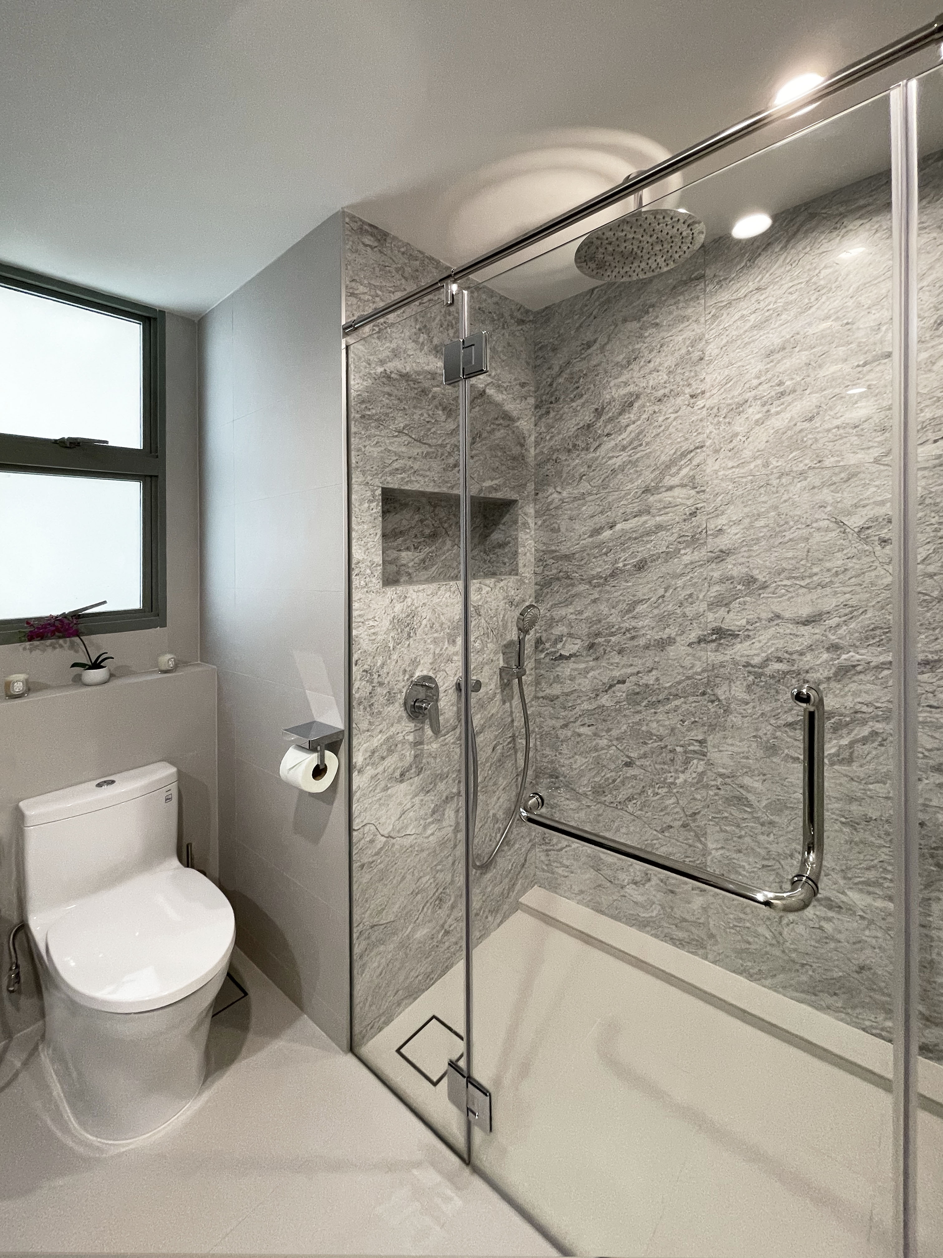 Modern, Victorian Design - Bathroom - Condominium - Design by Edgeline Planners Pte Ltd