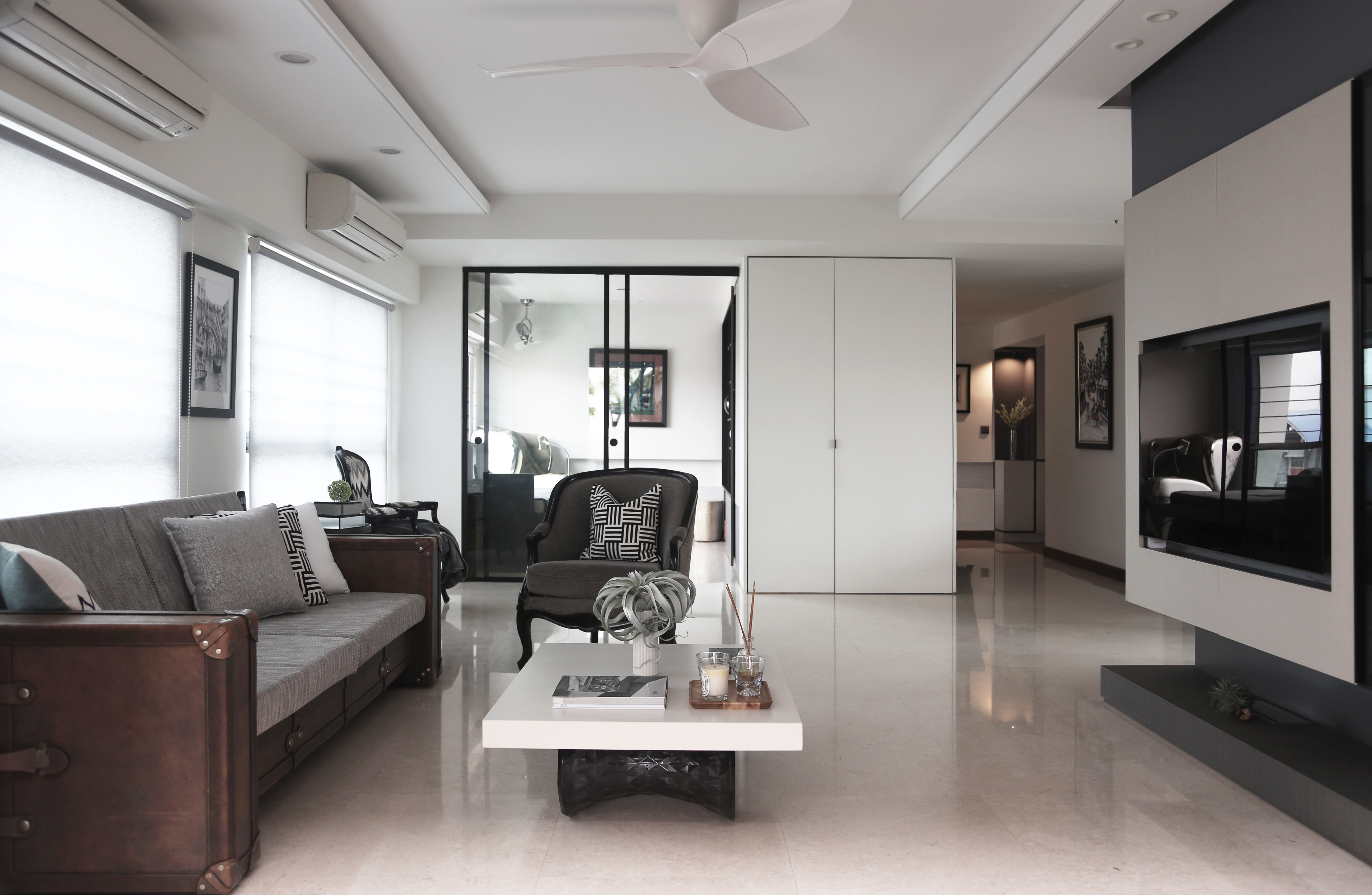 Modern Design - Living Room - HDB 4 Room - Design by Edgeline Planners Pte Ltd