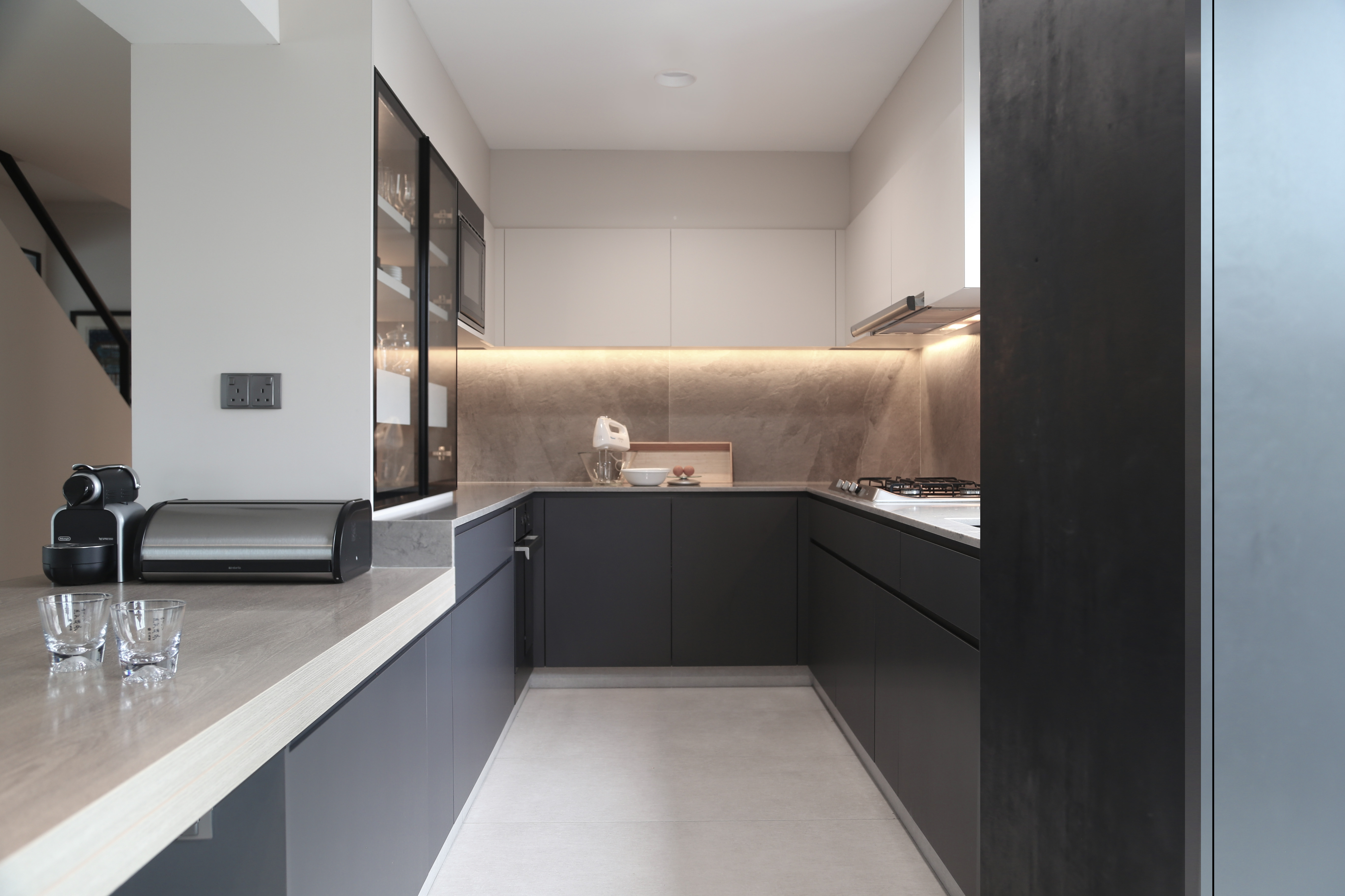 Modern Design - Kitchen - HDB 4 Room - Design by Edgeline Planners Pte Ltd