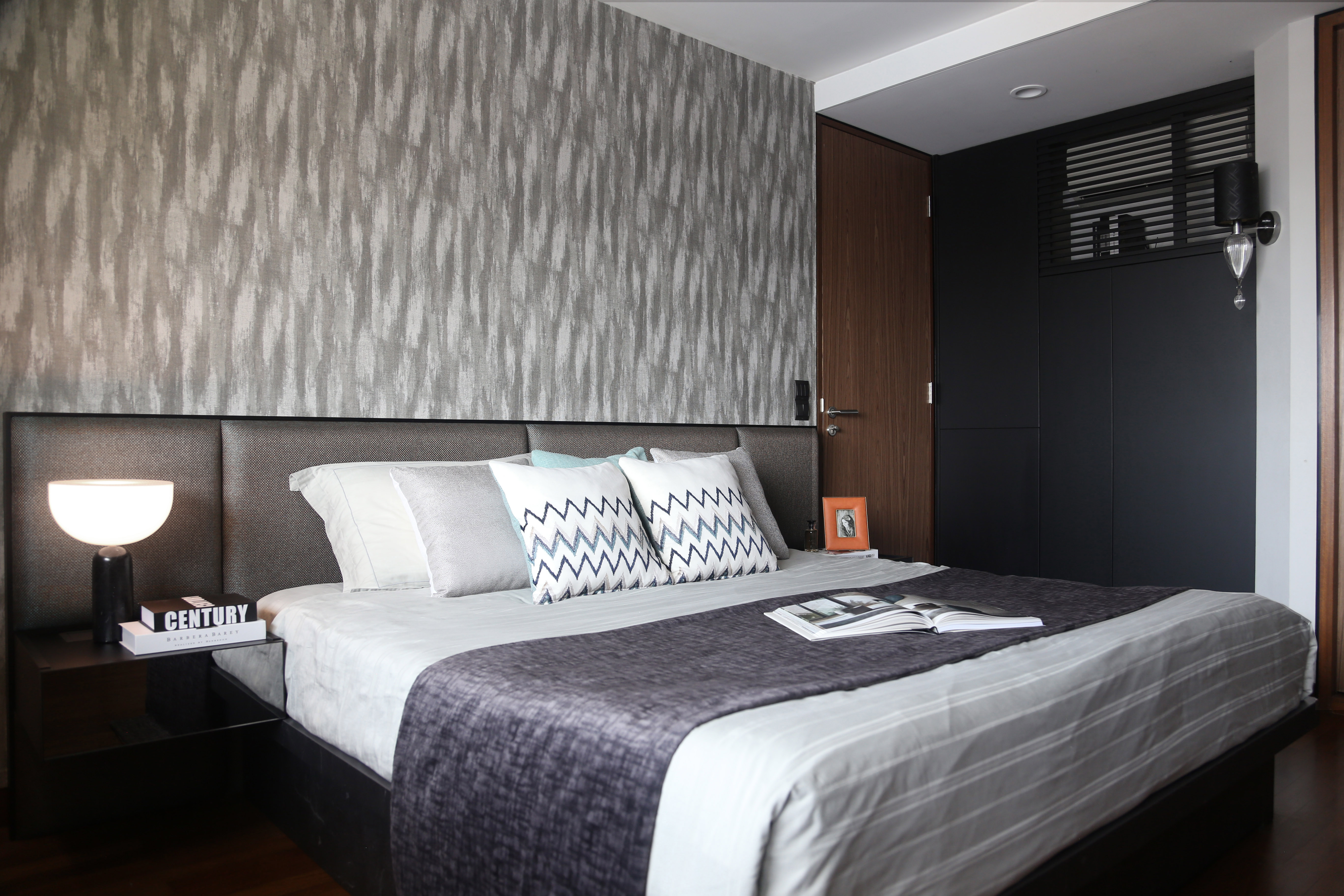 Modern Design - Bedroom - HDB 4 Room - Design by Edgeline Planners Pte Ltd