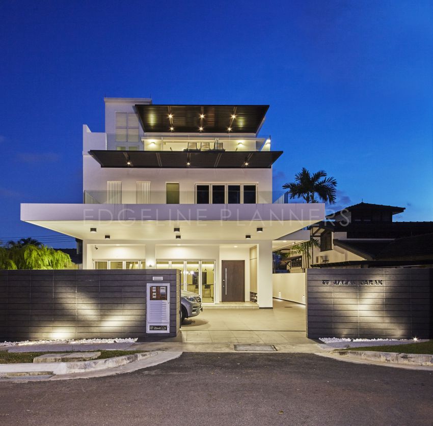 Minimalist, Modern Design - Balcony - Landed House - Design by Edgeline Planners Pte Ltd