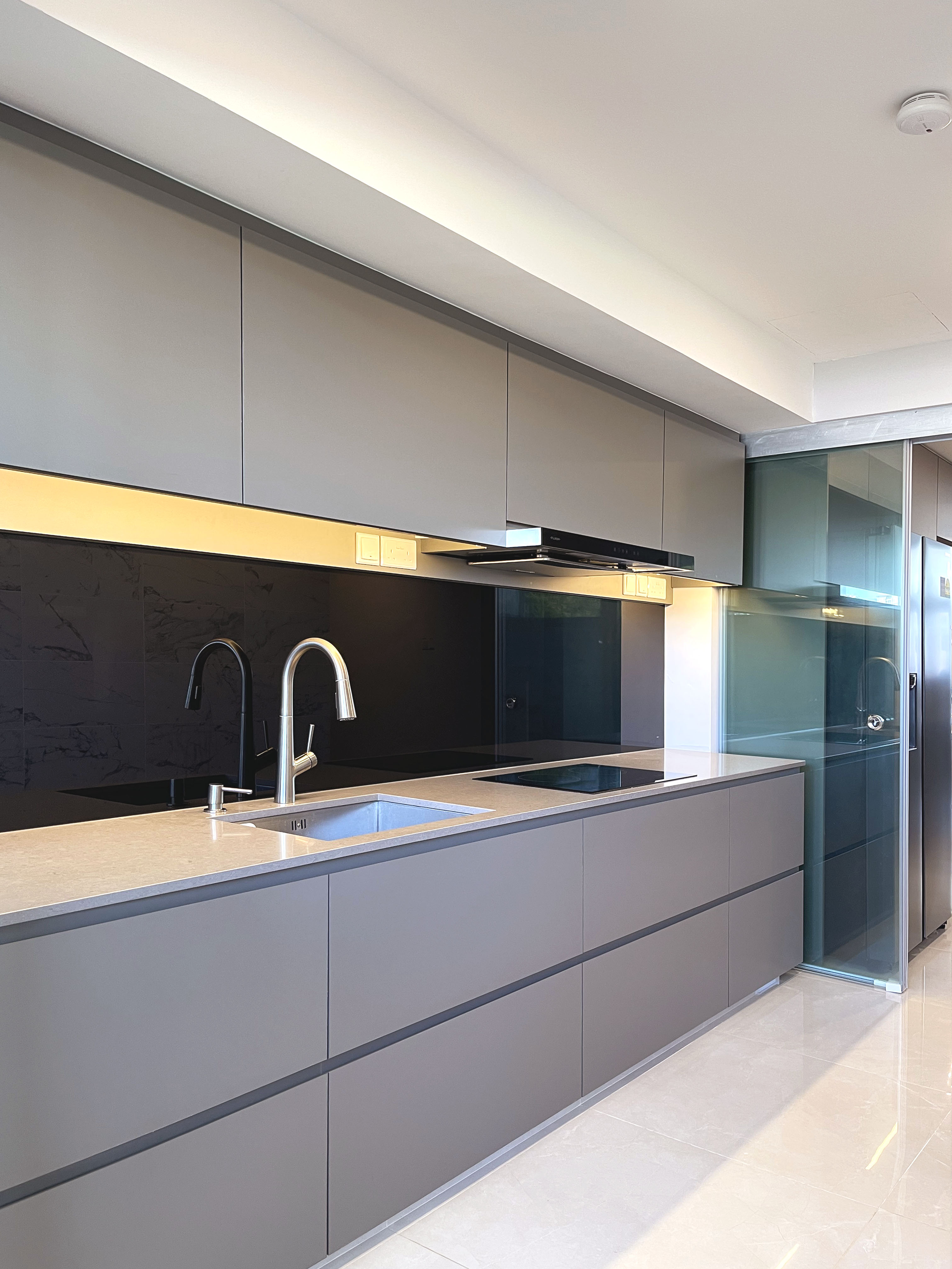 Modern Design - Kitchen - Landed House - Design by Edgeline Planners Pte Ltd