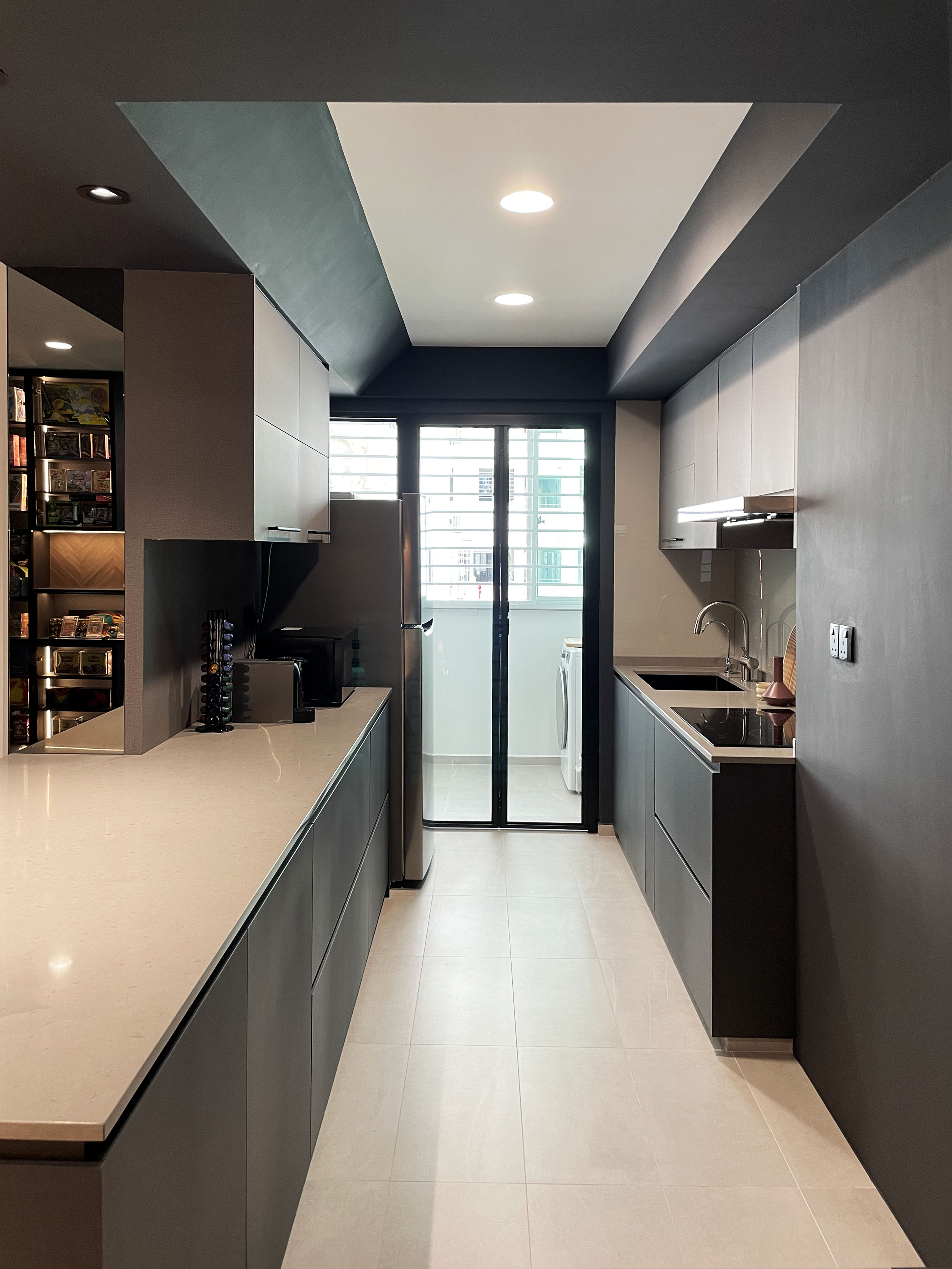 Modern Design - Kitchen - HDB 4 Room - Design by Edgeline Planners Pte Ltd