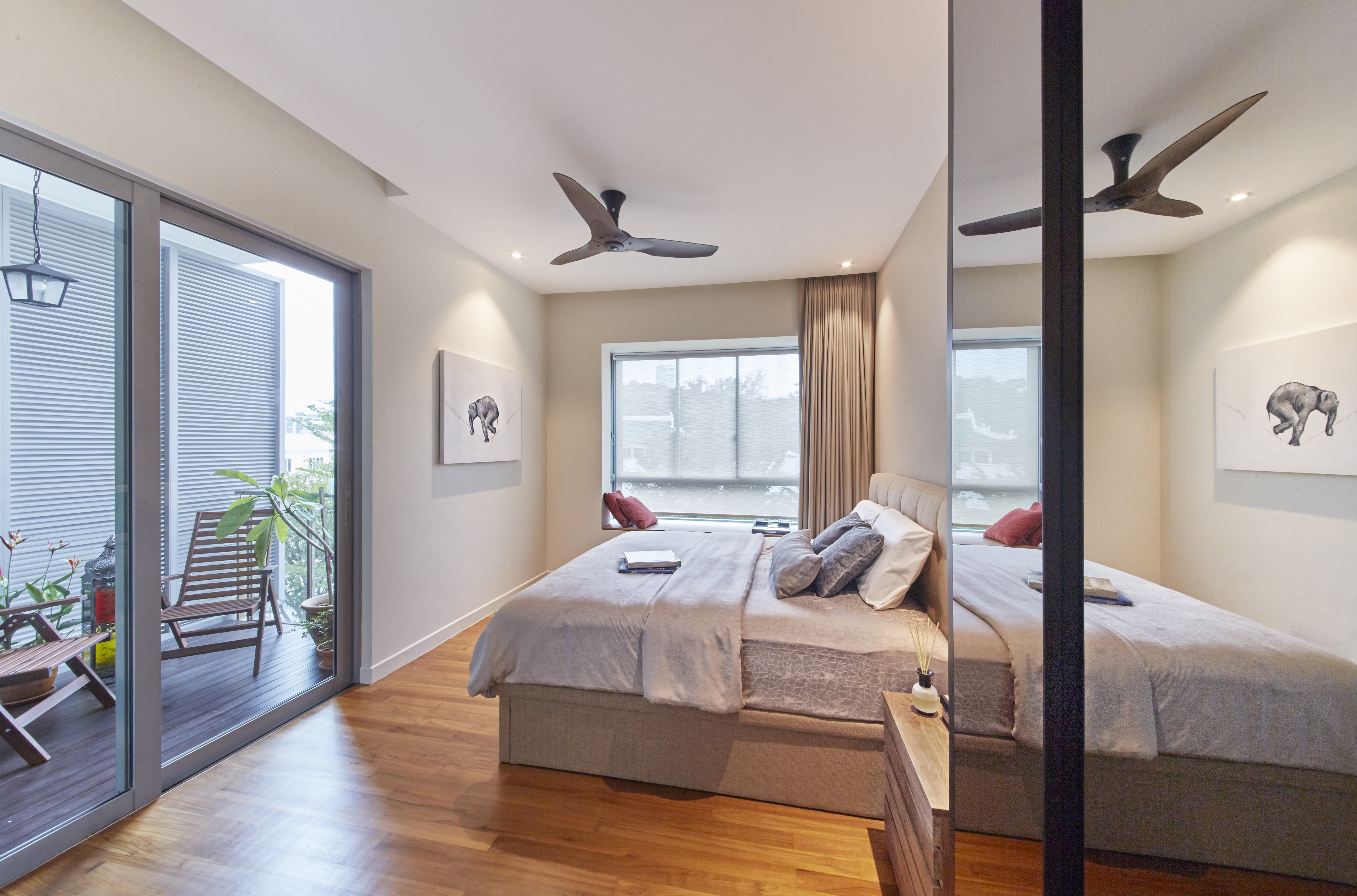 Contemporary, Modern Design - Bedroom - Condominium - Design by Edgeline Planners Pte Ltd