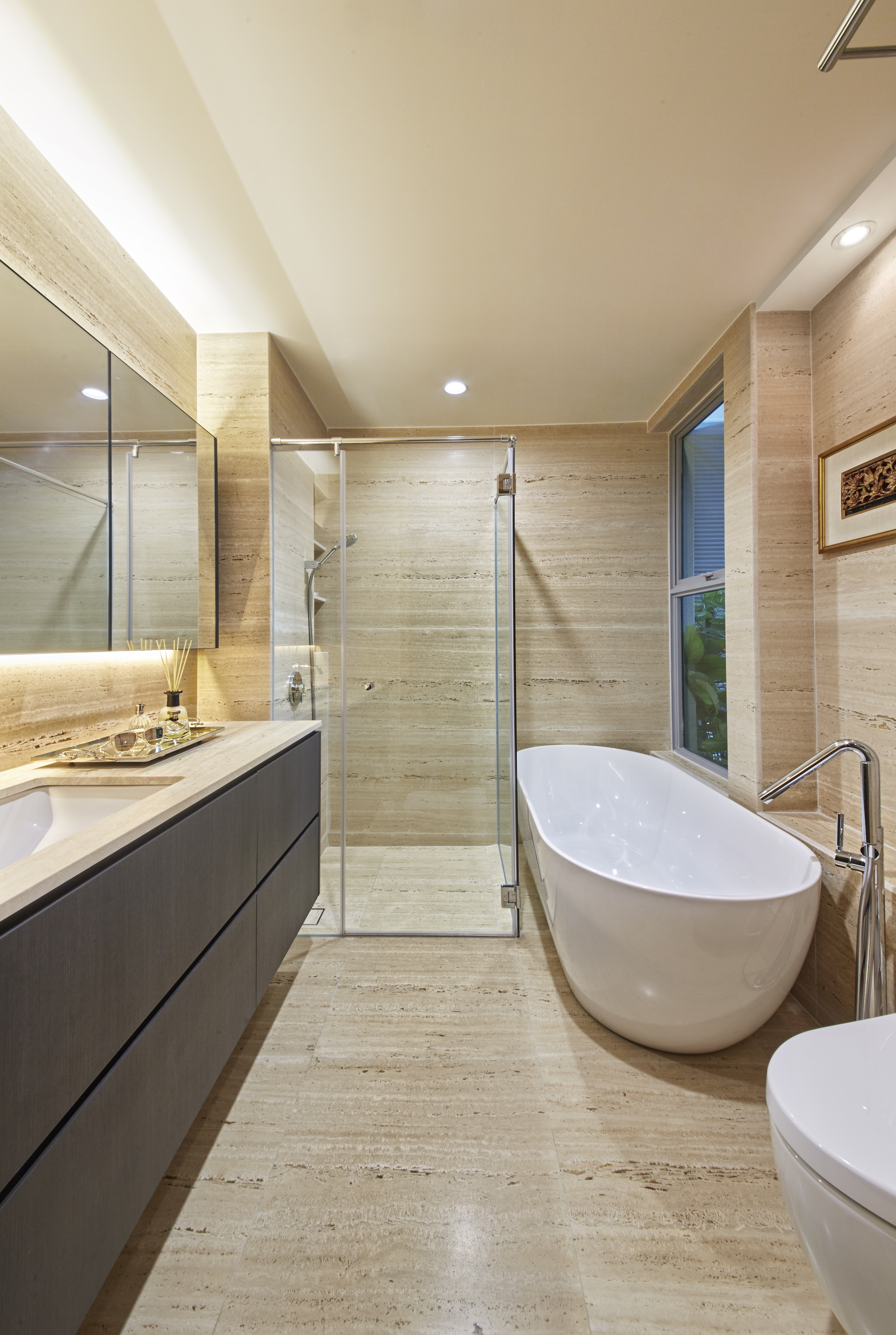 Contemporary, Modern Design - Bathroom - Condominium - Design by Edgeline Planners Pte Ltd