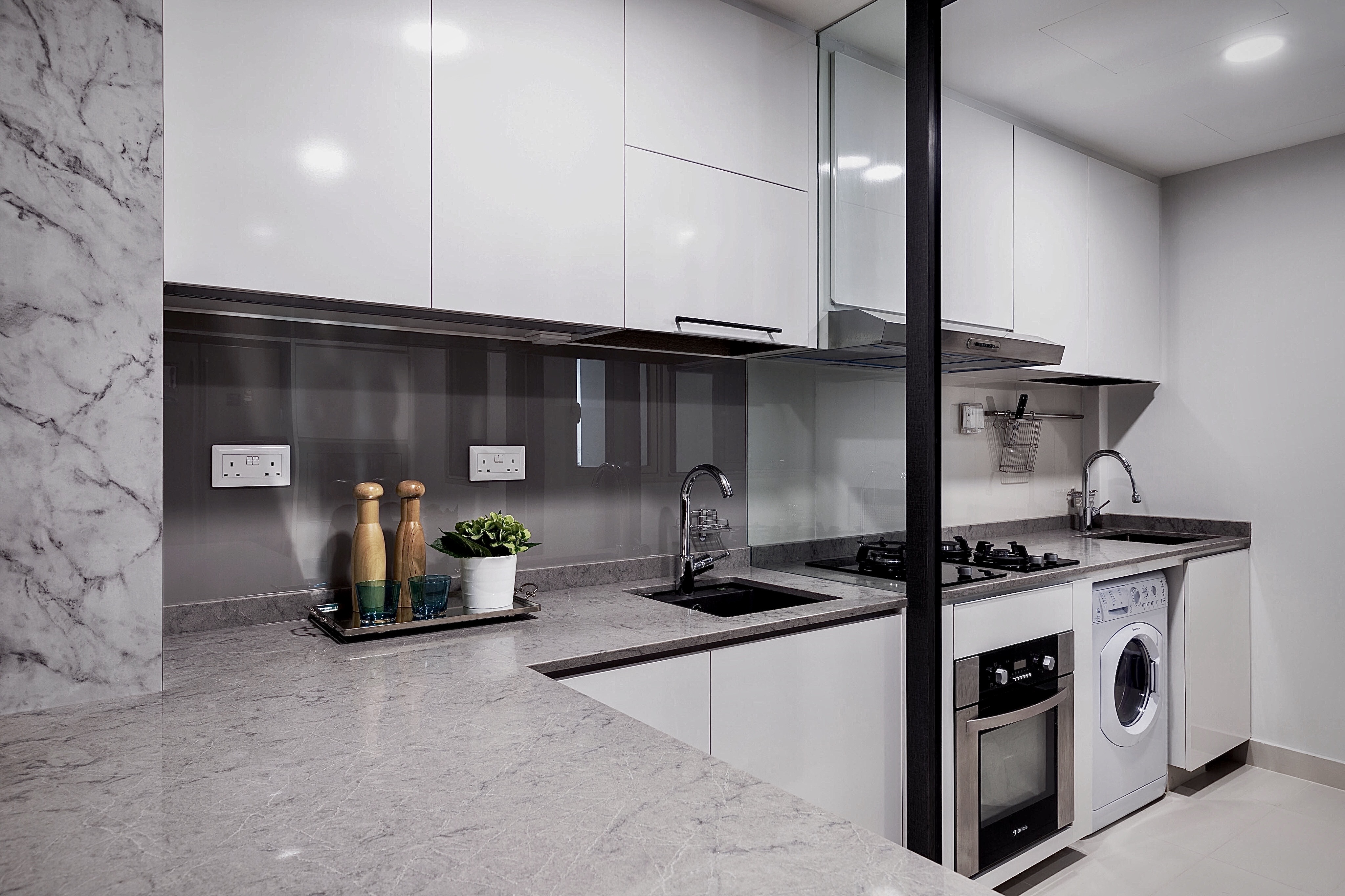 Contemporary Design - Kitchen - Condominium - Design by Edgeline Planners Pte Ltd