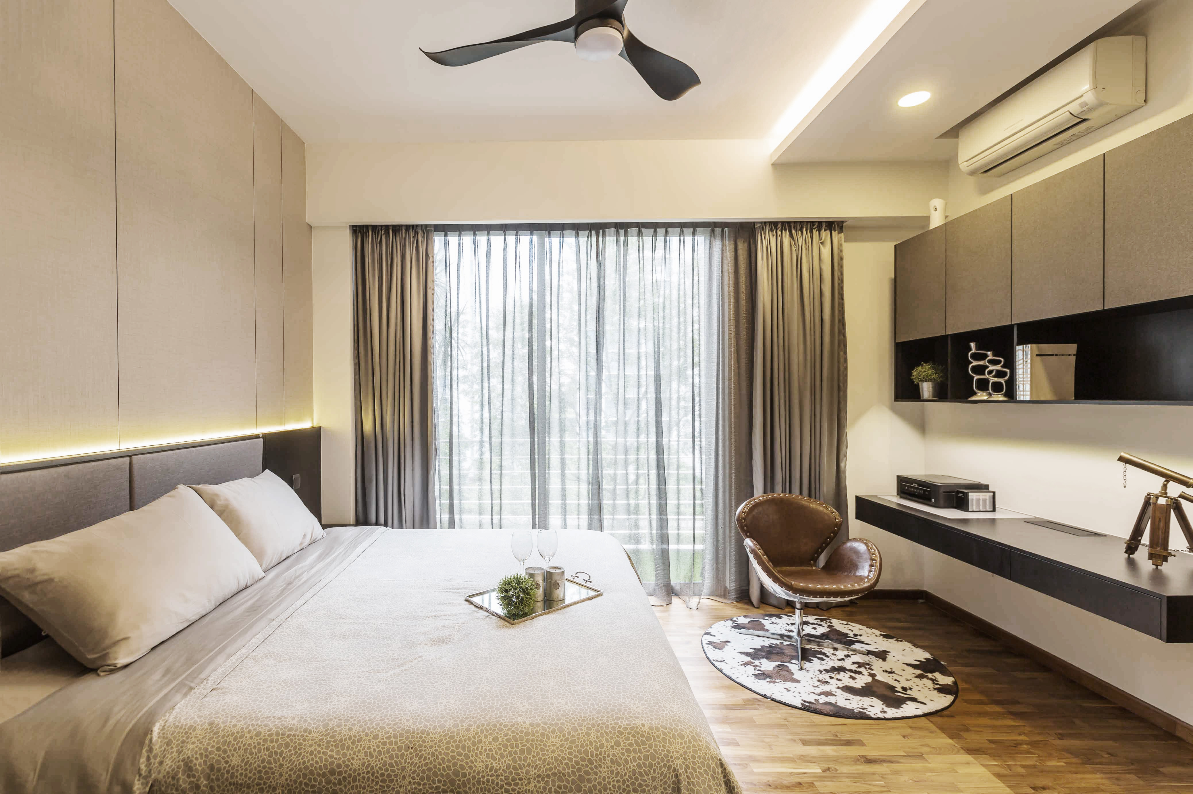 Contemporary Design - Bedroom - Landed House - Design by Edgeline Planners Pte Ltd