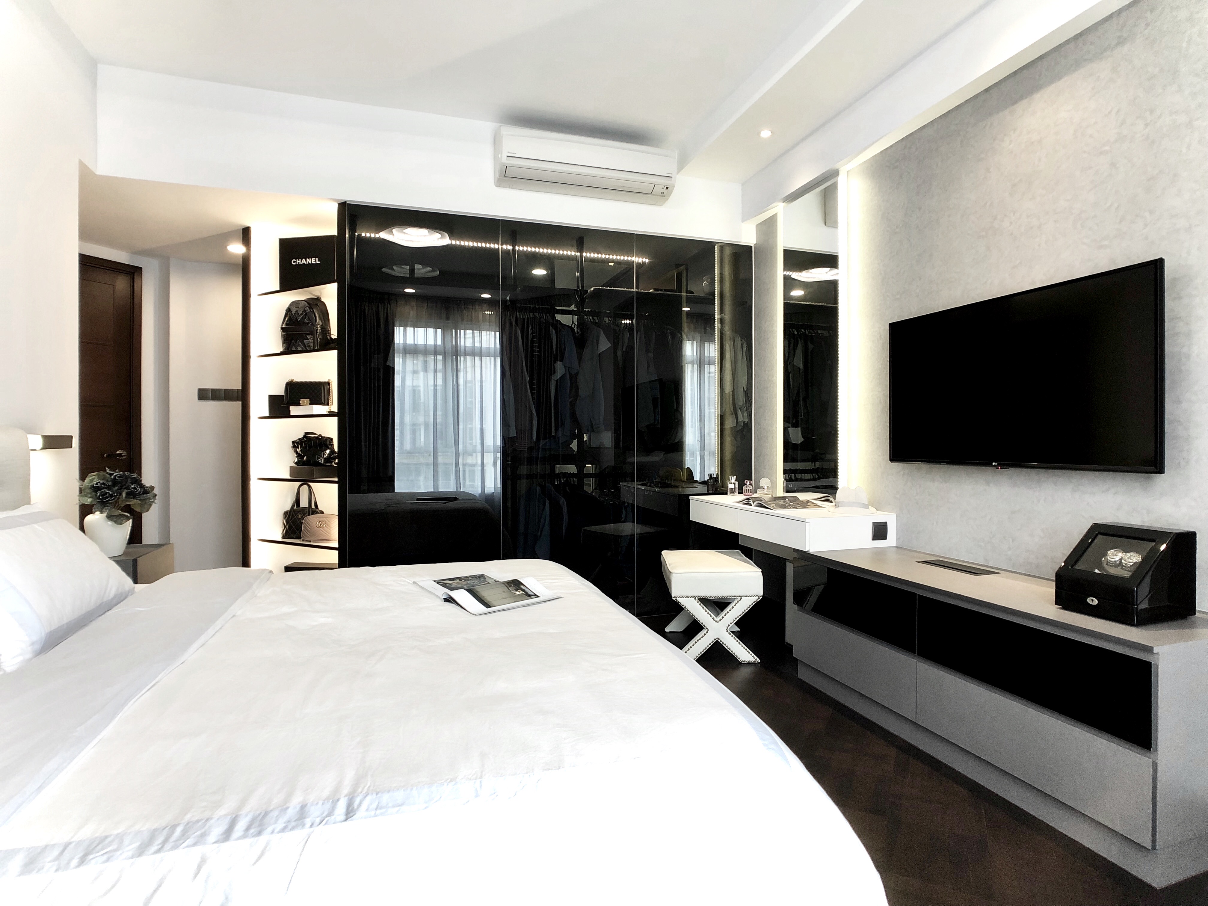 Modern Design - Bedroom - Condominium - Design by Edgeline Planners Pte Ltd