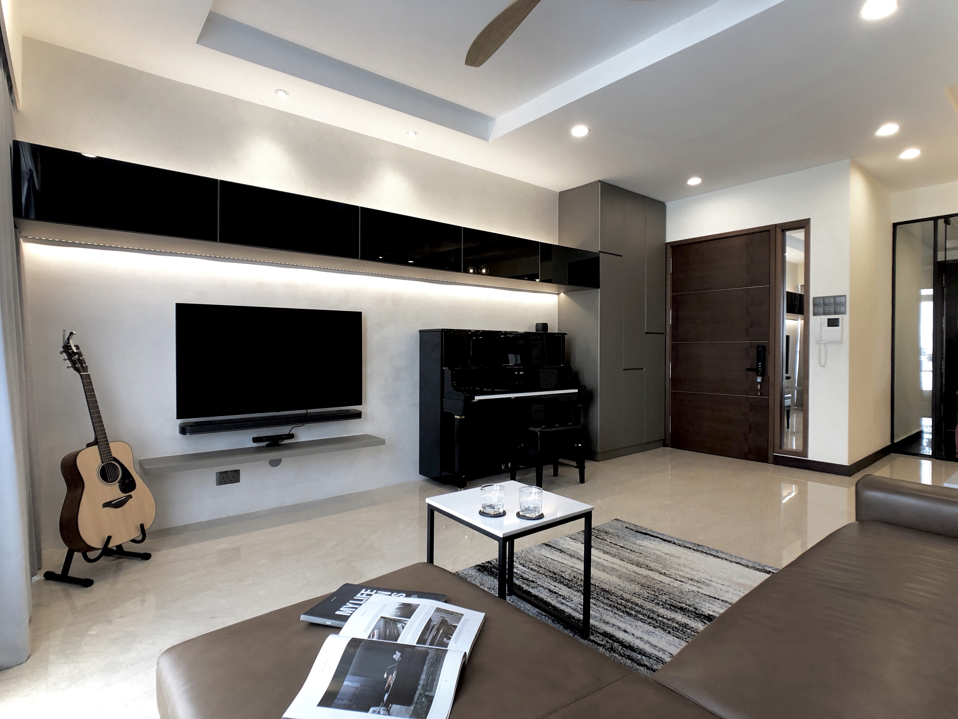 Modern Design - Living Room - Condominium - Design by Edgeline Planners Pte Ltd