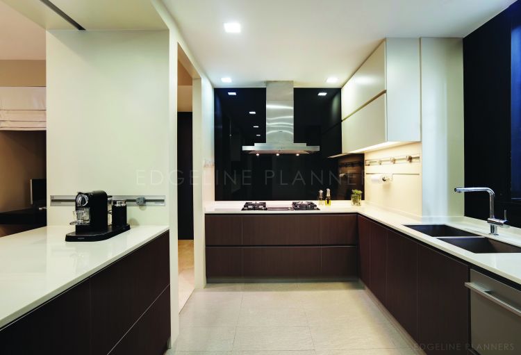 Contemporary Design - Kitchen - Condominium - Design by Edgeline Planners Pte Ltd