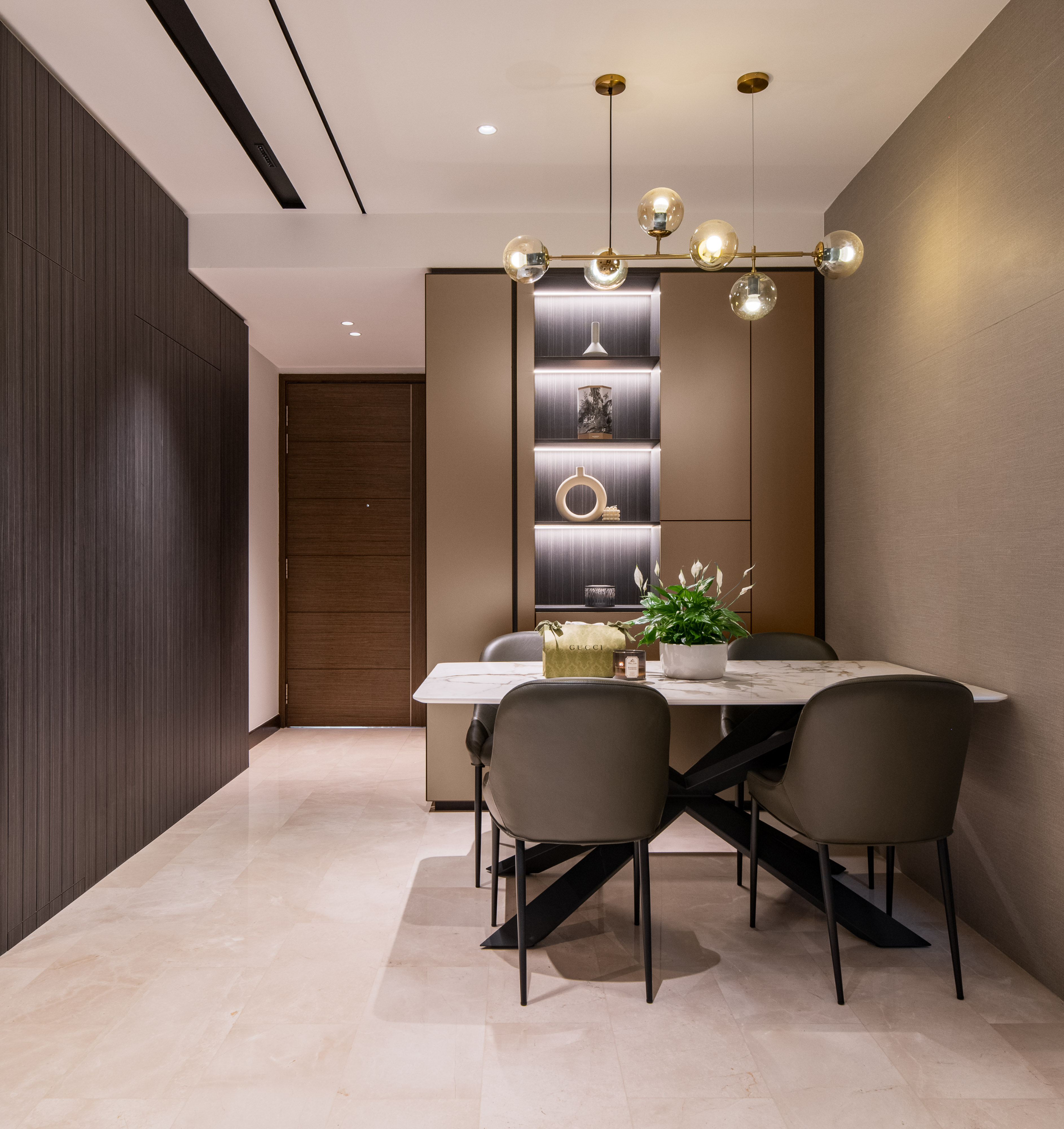 Modern Design - Dining Room - Condominium - Design by Edgeline Planners Pte Ltd