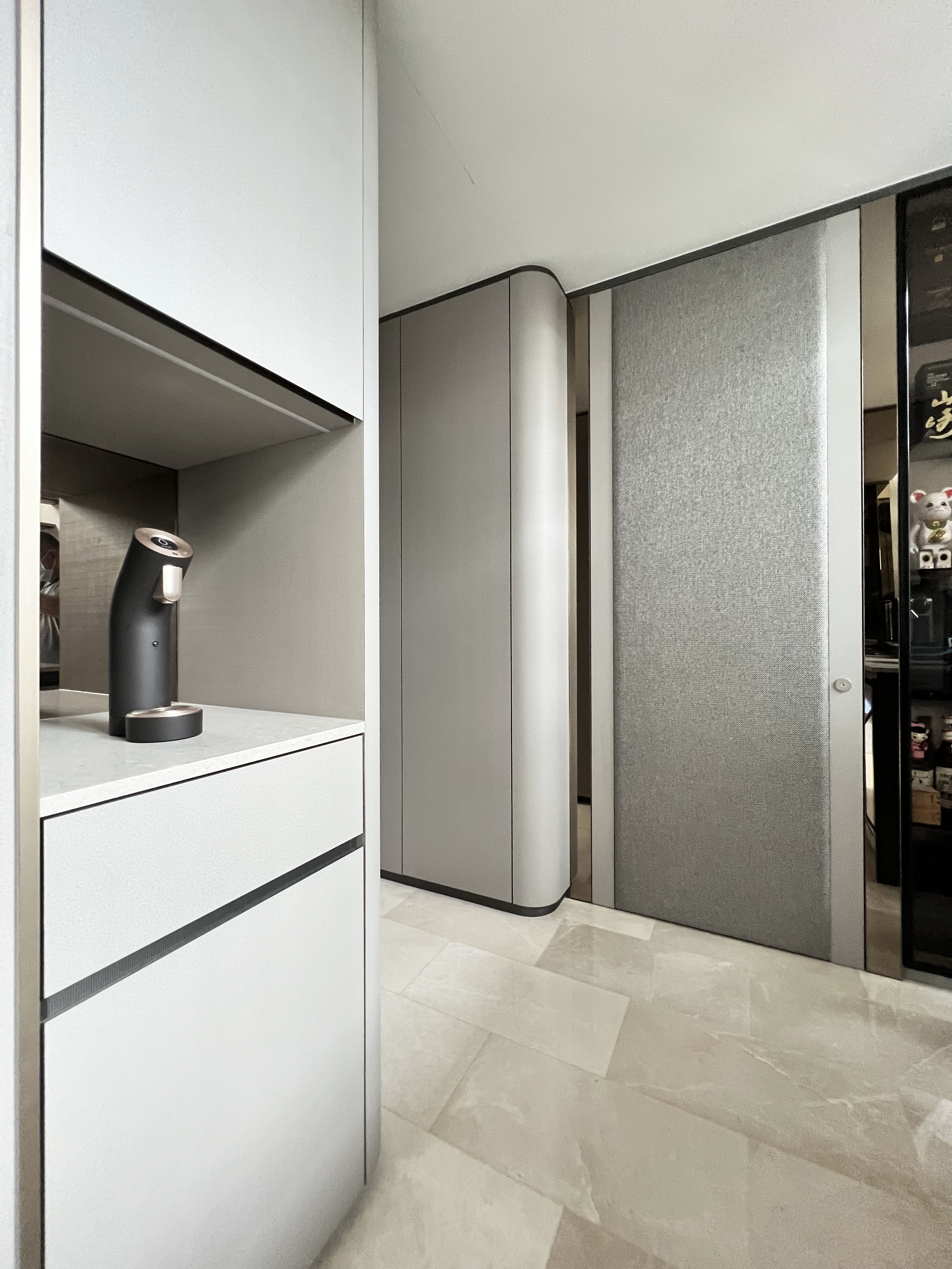 Modern Design - Dining Room - Condominium - Design by Edgeline Planners Pte Ltd