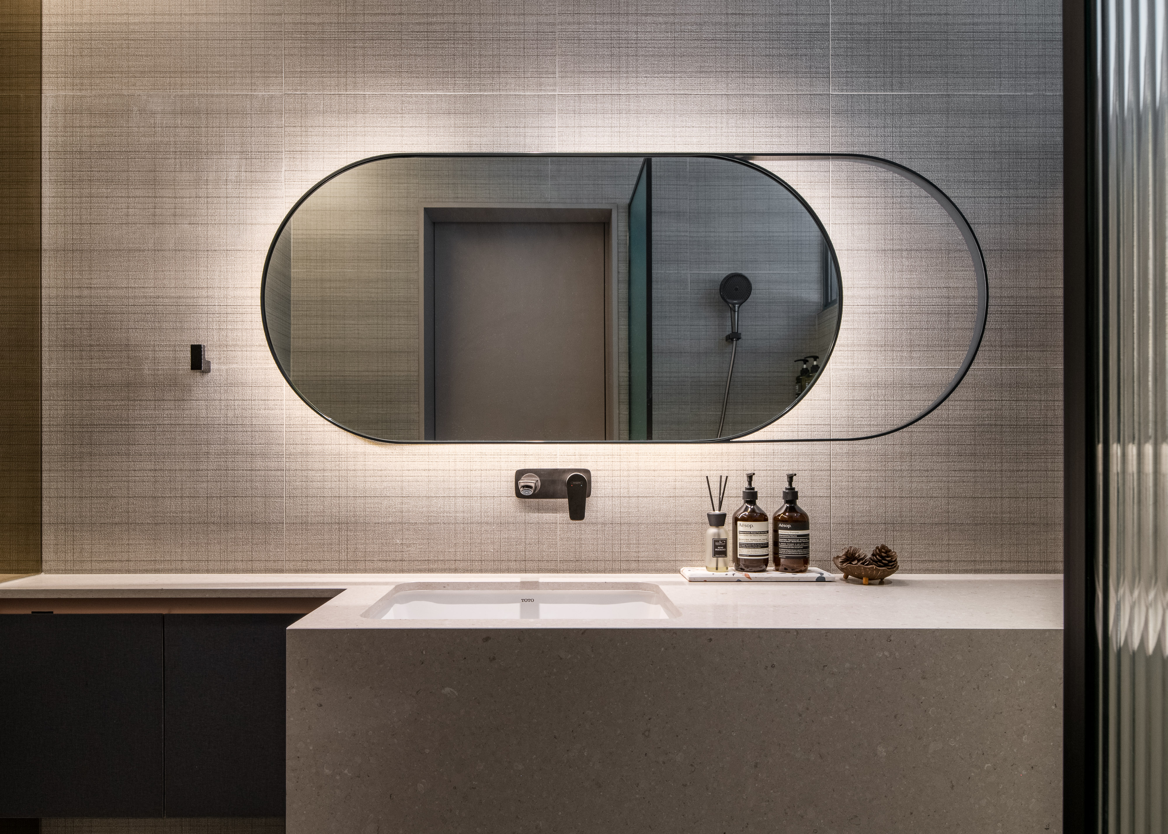 Modern Design - Bathroom - Condominium - Design by Edgeline Planners Pte Ltd