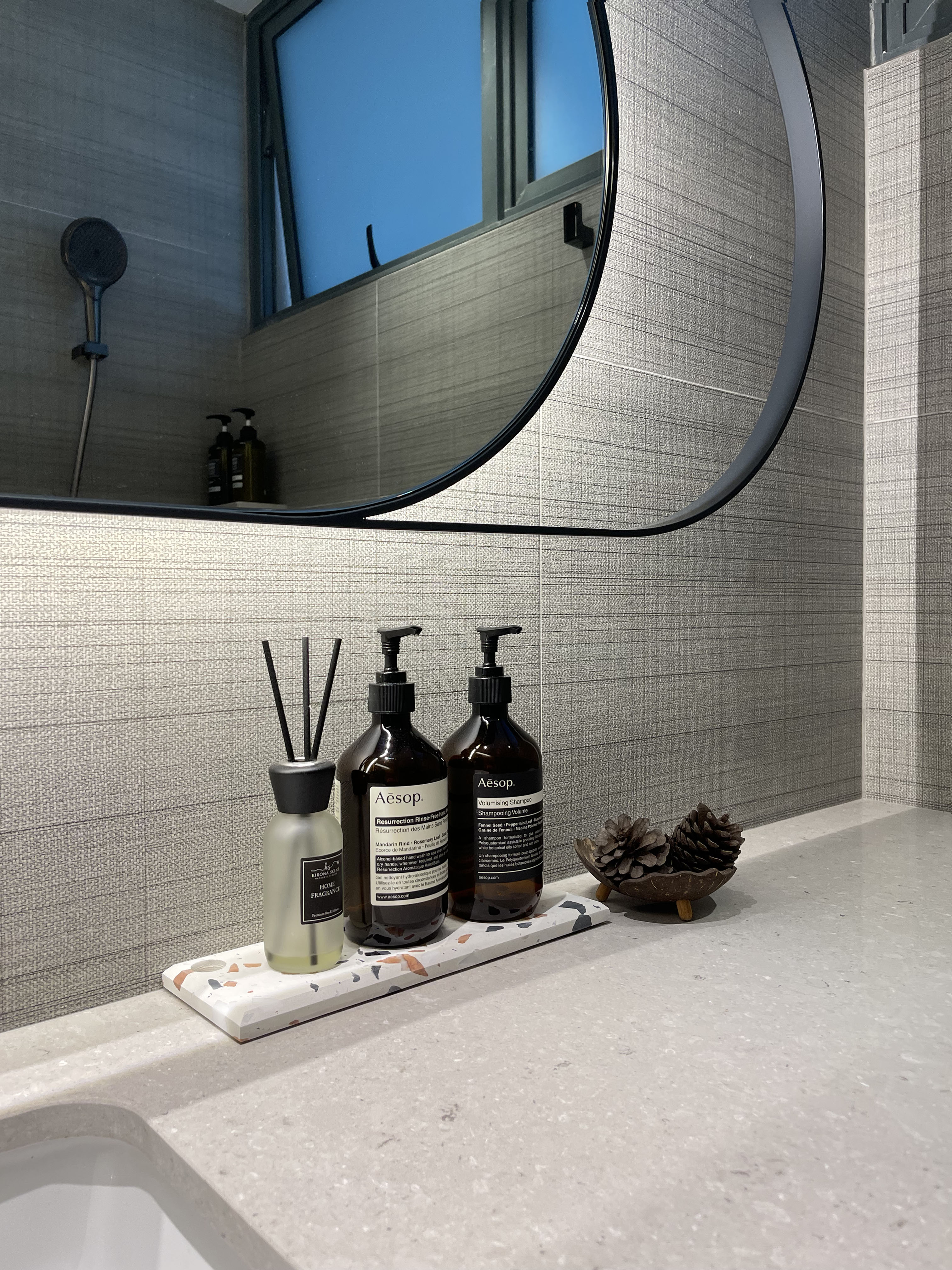Modern Design - Bathroom - Condominium - Design by Edgeline Planners Pte Ltd
