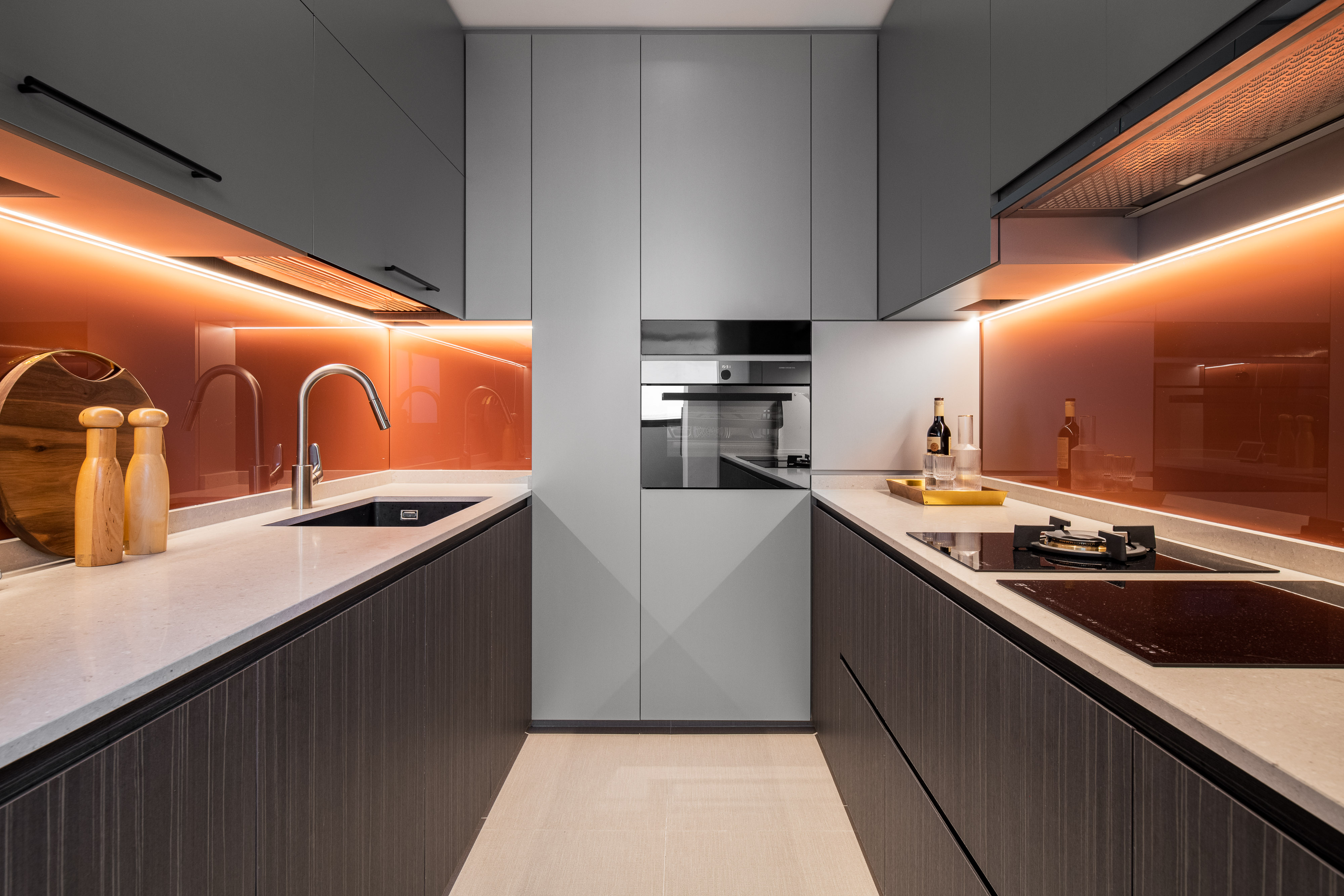 Modern Design - Kitchen - Condominium - Design by Edgeline Planners Pte Ltd