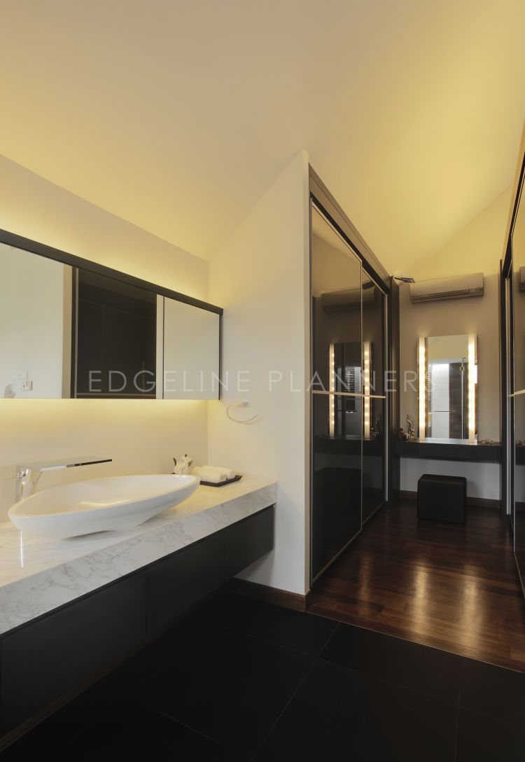 Contemporary, Modern Design - Bathroom - Landed House - Design by Edgeline Planners Pte Ltd