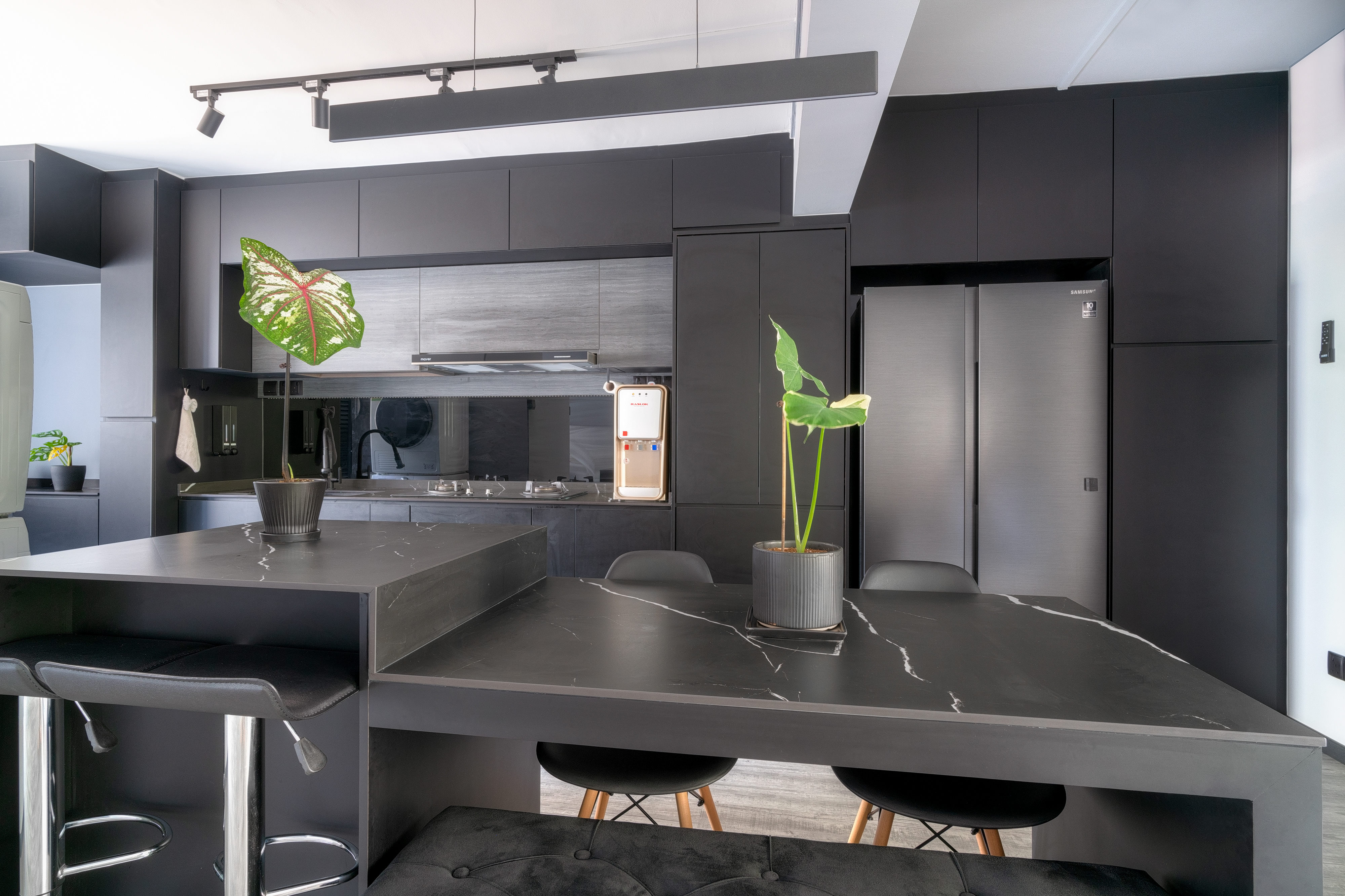 Contemporary, Modern Design - Kitchen - HDB Executive Apartment - Design by EXQsite Interior Design