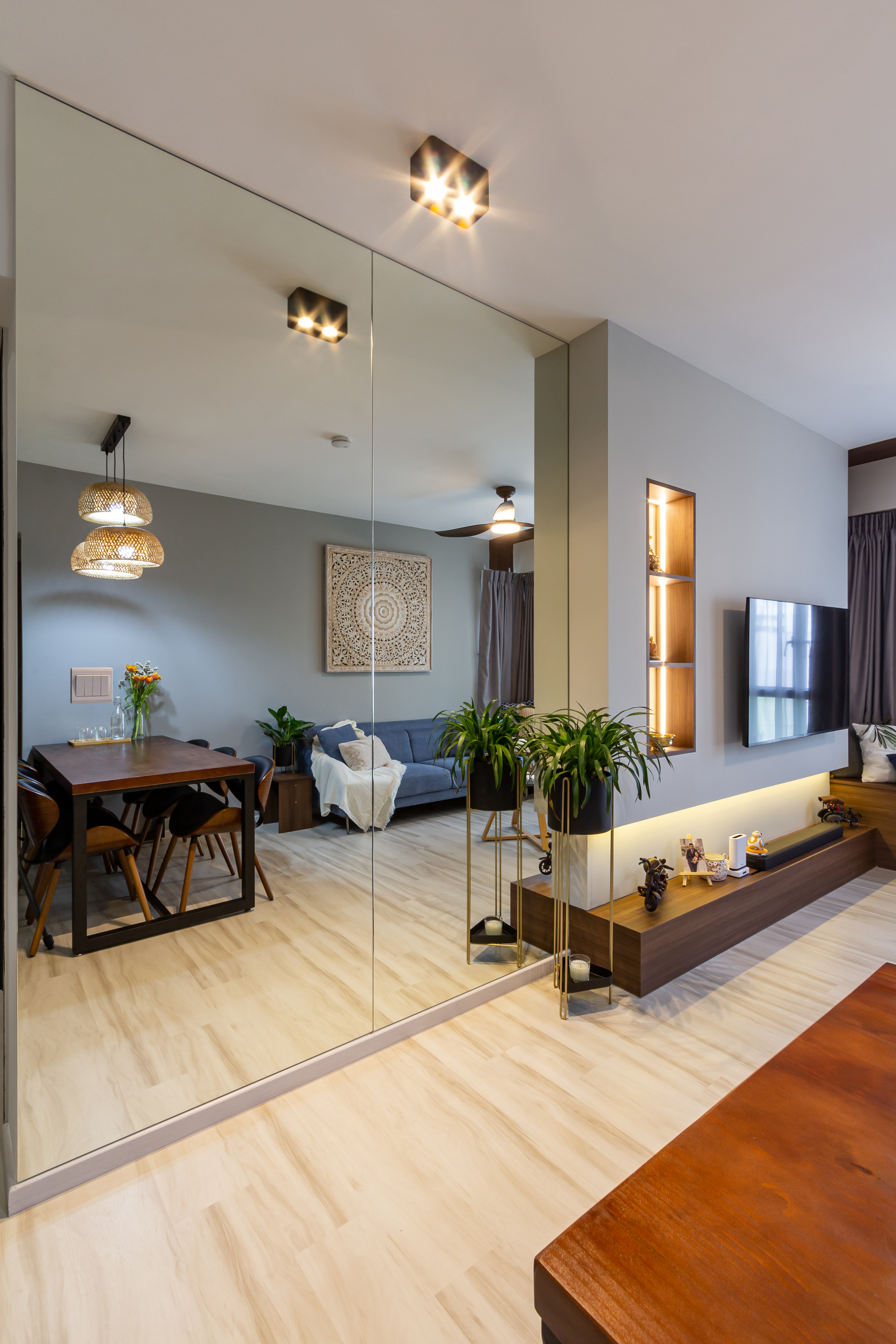 Contemporary, Modern Design - Living Room - HDB 4 Room - Design by Fineline Design Pte Ltd