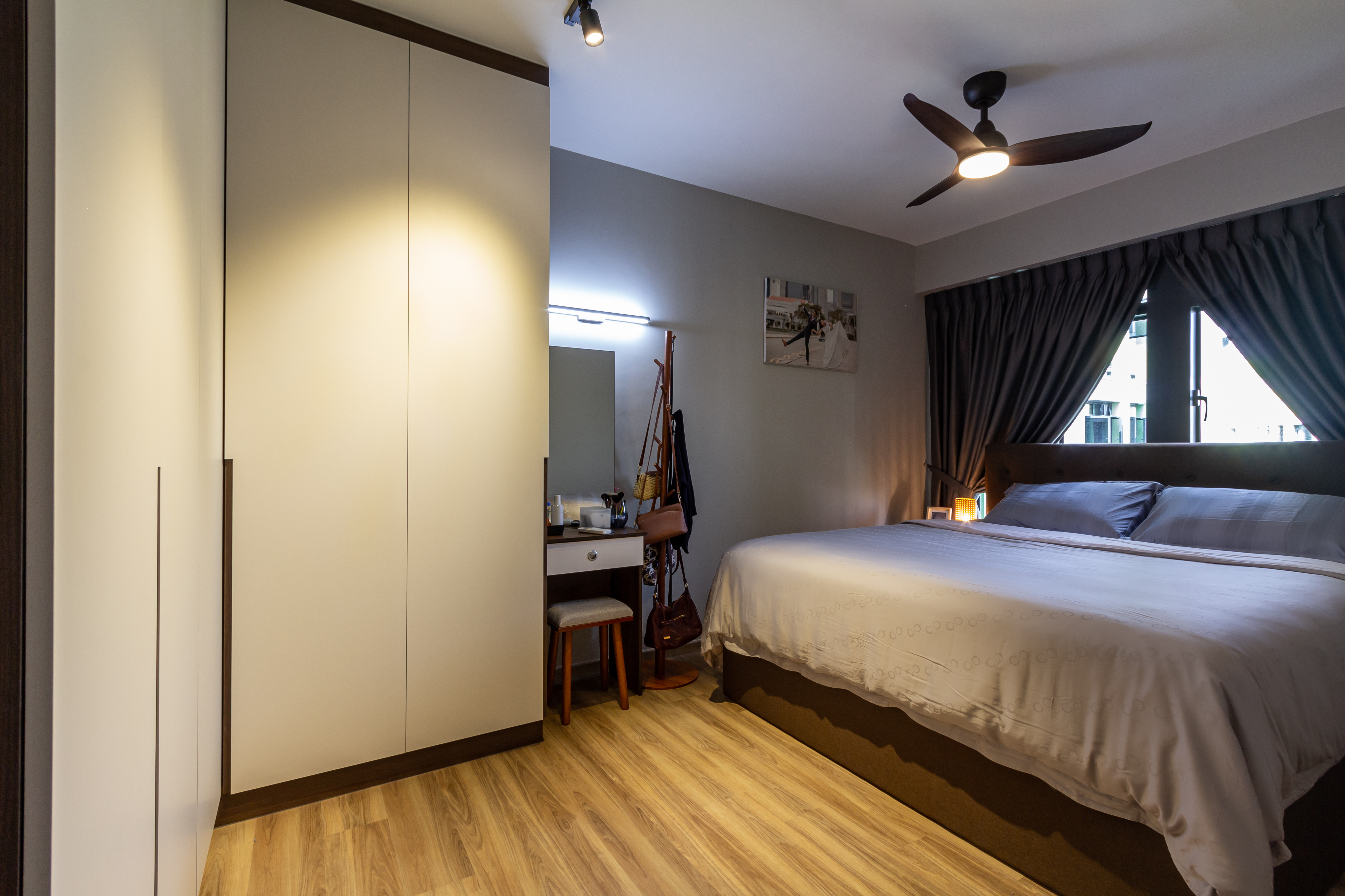 Contemporary, Modern Design - Bedroom - HDB 4 Room - Design by Fineline Design Pte Ltd