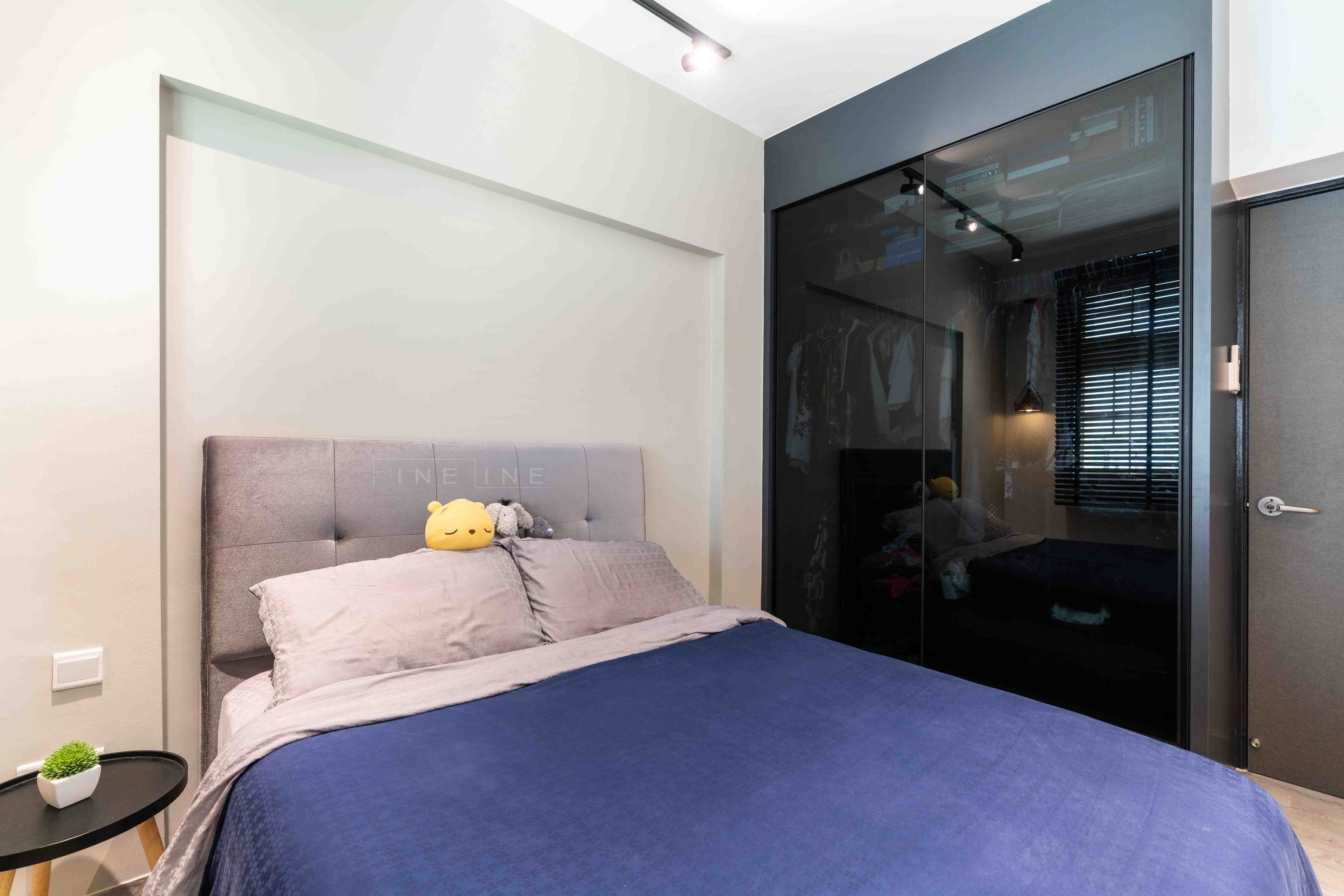 Contemporary Design - Bedroom - HDB 5 Room - Design by Fineline Design Pte Ltd