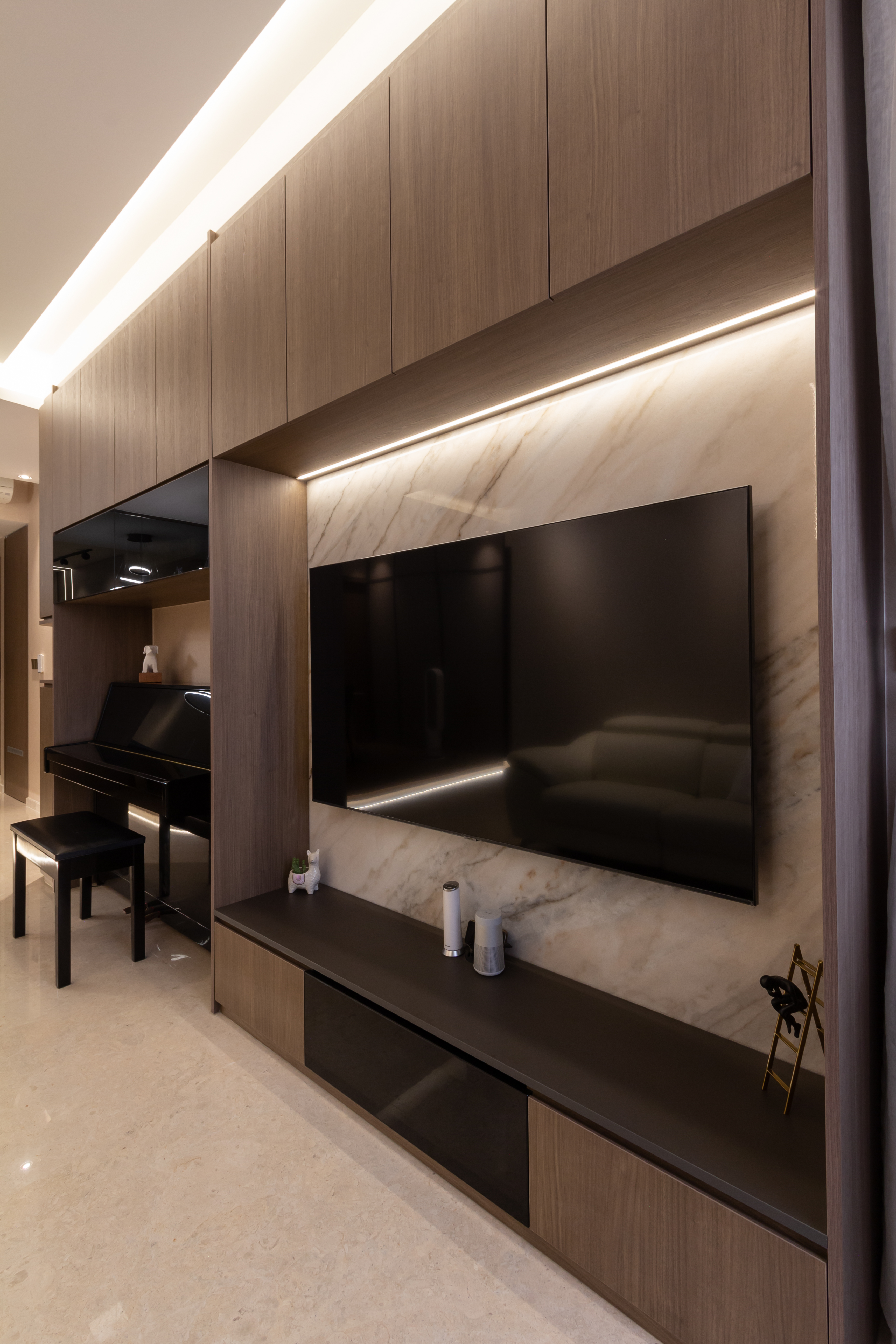 Modern Design - Living Room - Condominium - Design by Fineline Design Pte Ltd