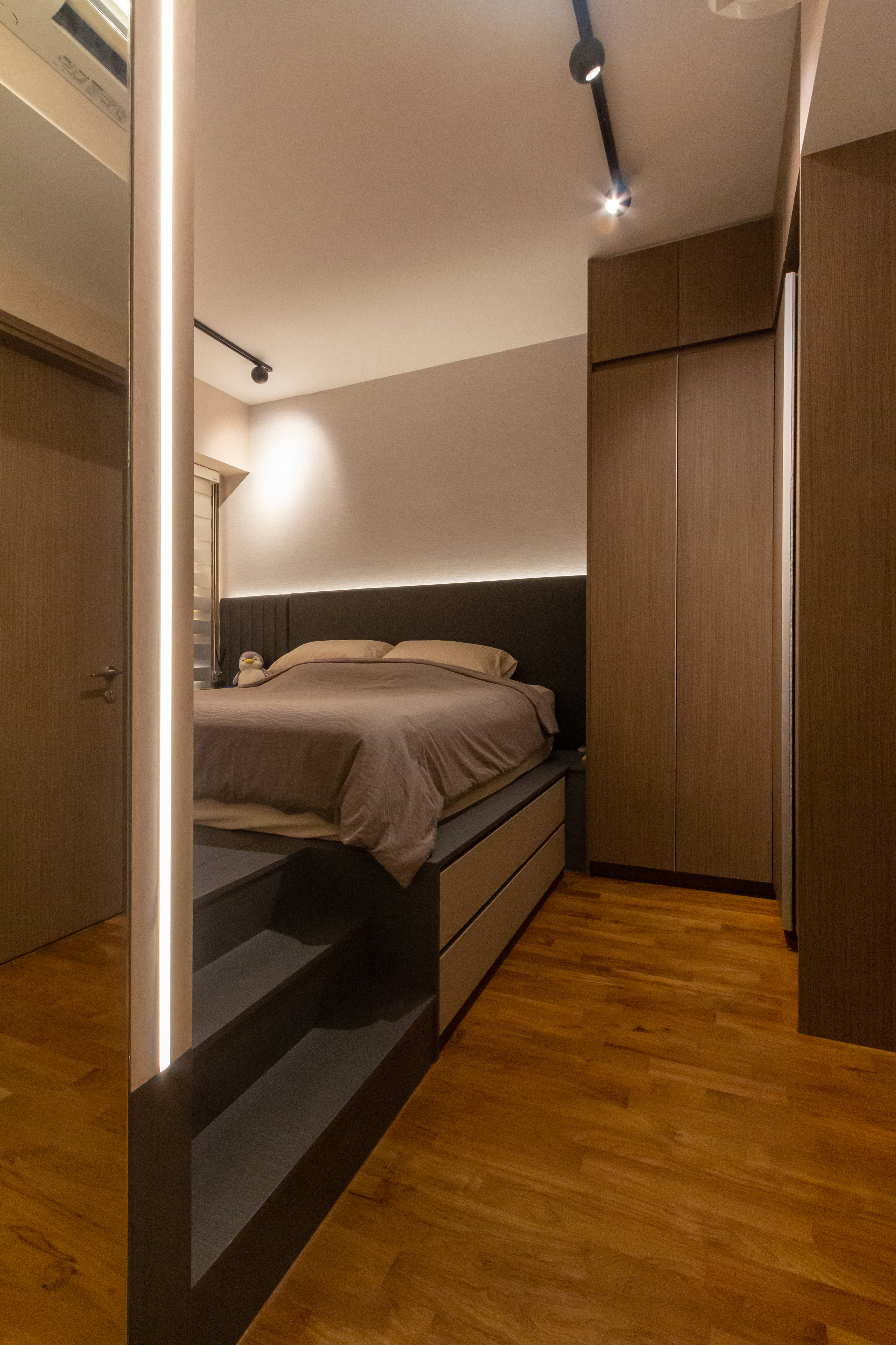 Modern Design - Bedroom - Condominium - Design by Fineline Design Pte Ltd