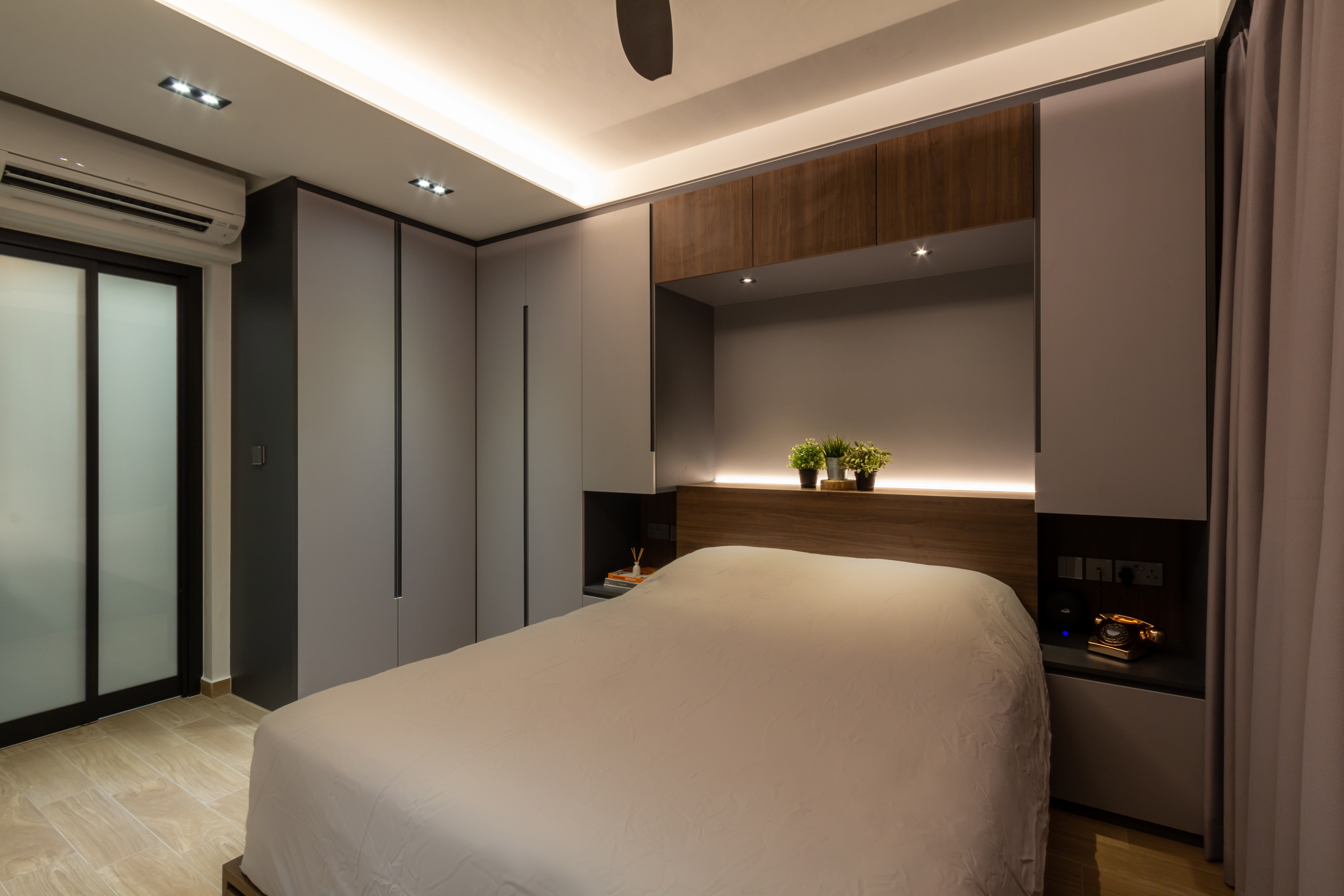 Contemporary, Modern Design - Bedroom - HDB 4 Room - Design by Fineline Design Pte Ltd