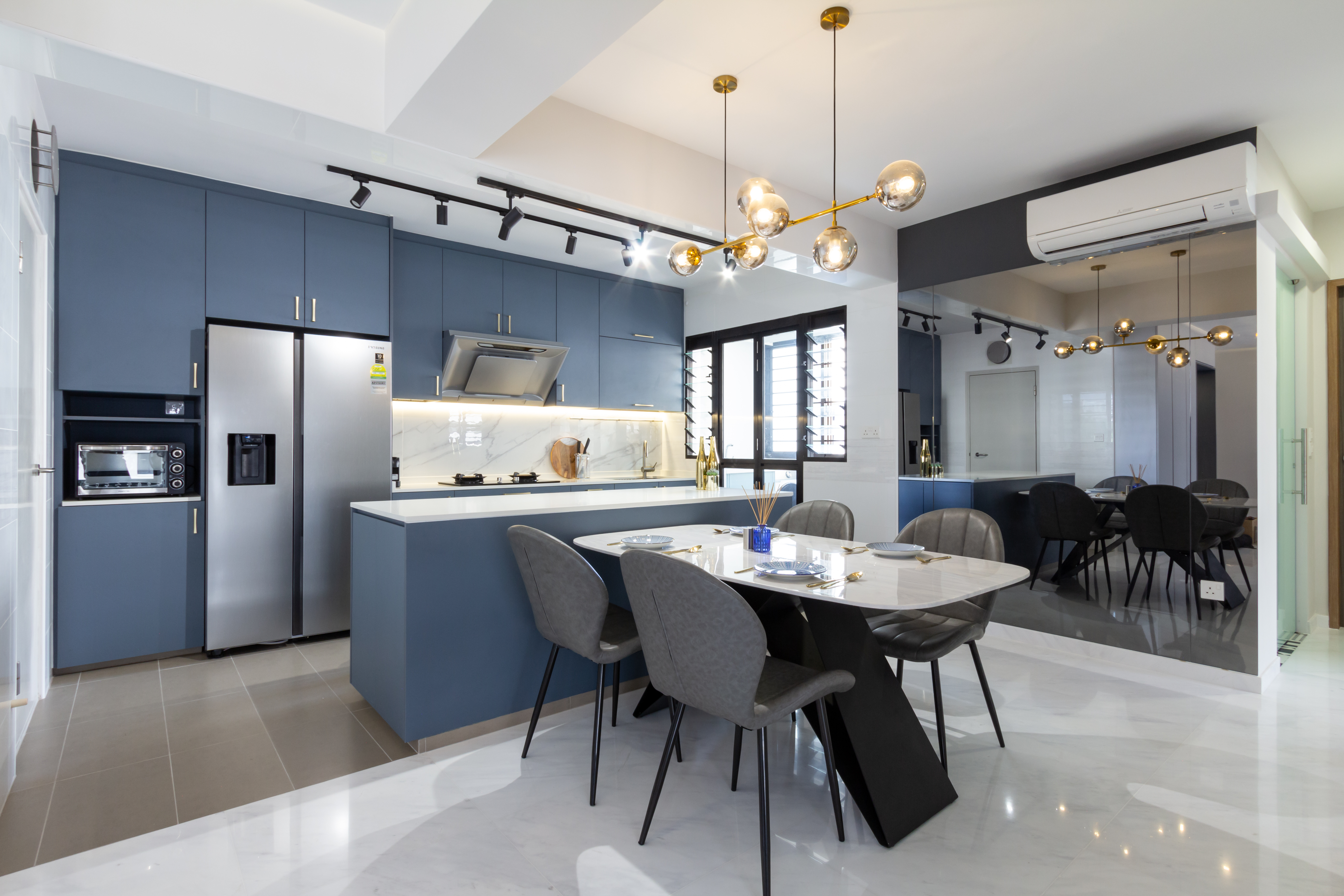 Contemporary, Modern Design - Kitchen - HDB 5 Room - Design by Fineline Design Pte Ltd