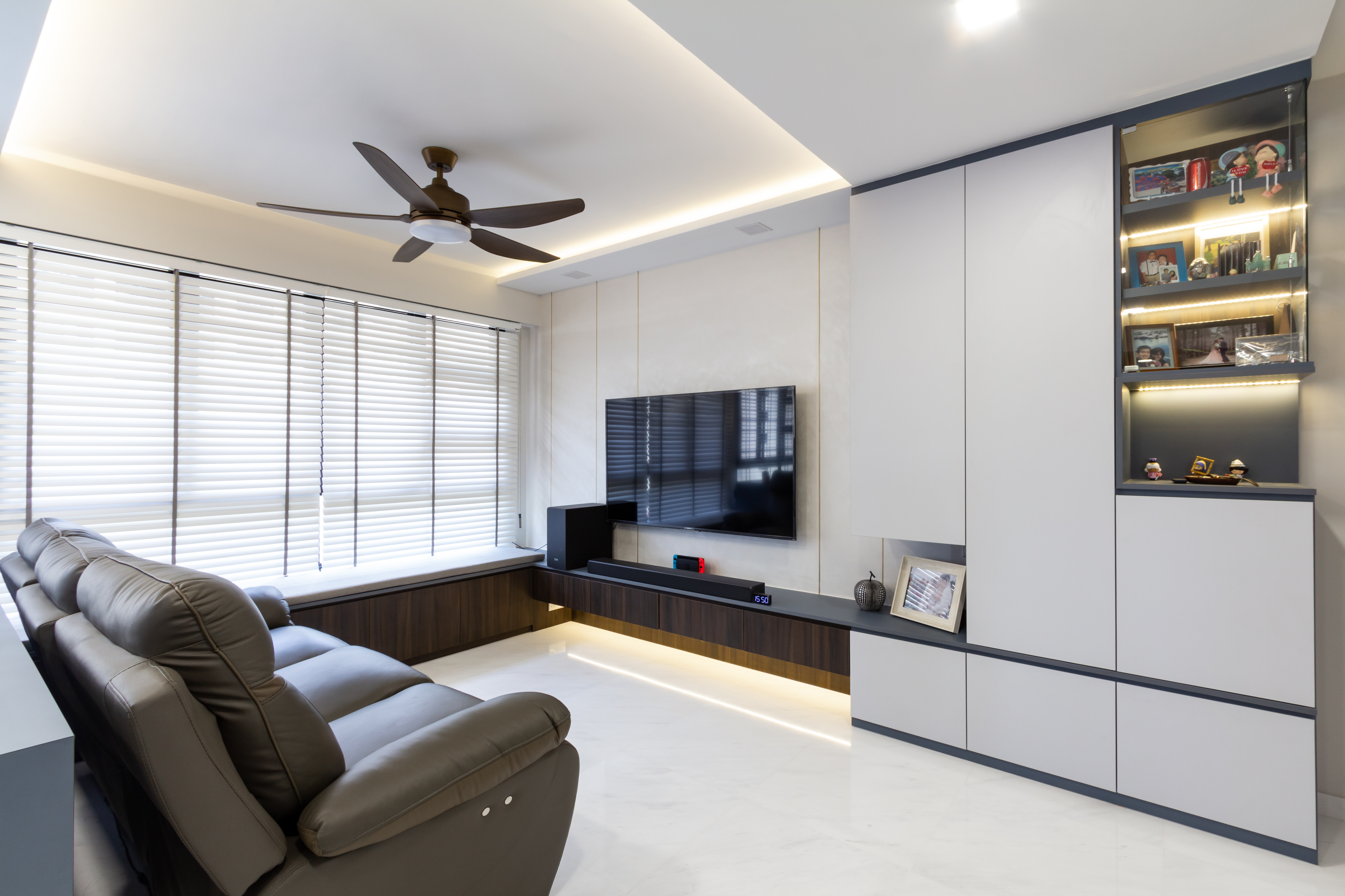 Contemporary, Modern Design - Living Room - HDB 5 Room - Design by Fineline Design Pte Ltd