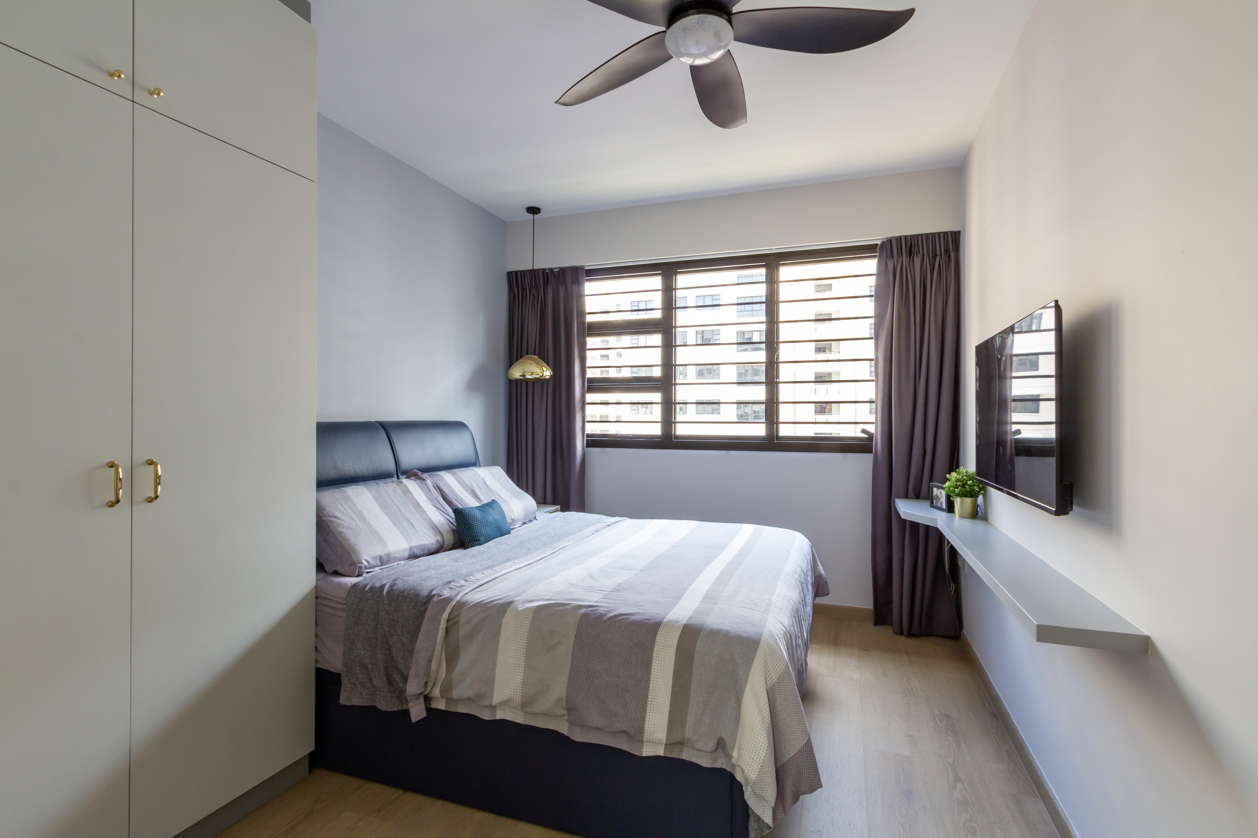 Contemporary, Modern Design - Bedroom - HDB 5 Room - Design by Fineline Design Pte Ltd