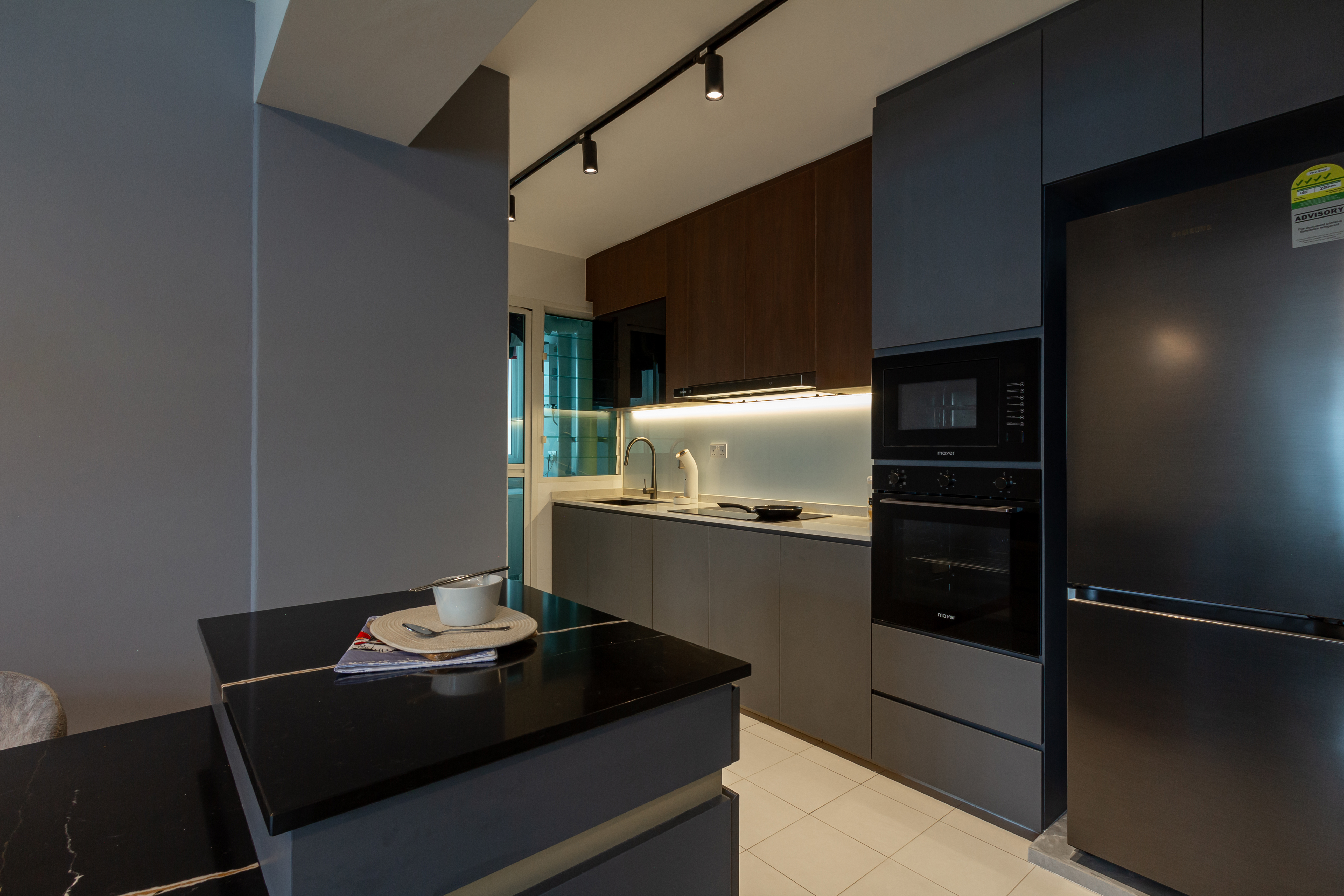 Contemporary Design - Kitchen - HDB 4 Room - Design by Fineline Design Pte Ltd