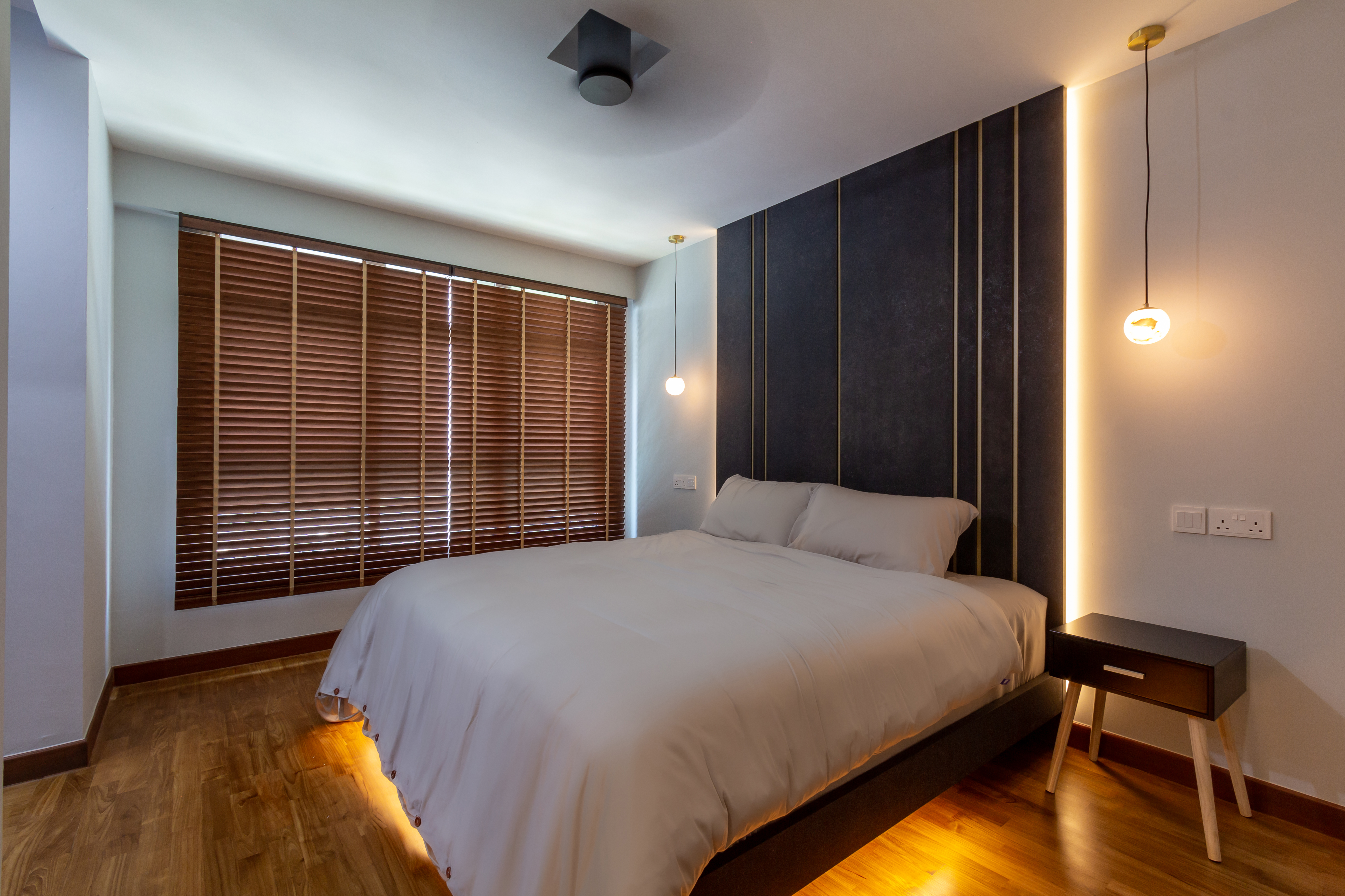 Contemporary Design - Bedroom - HDB 4 Room - Design by Fineline Design Pte Ltd