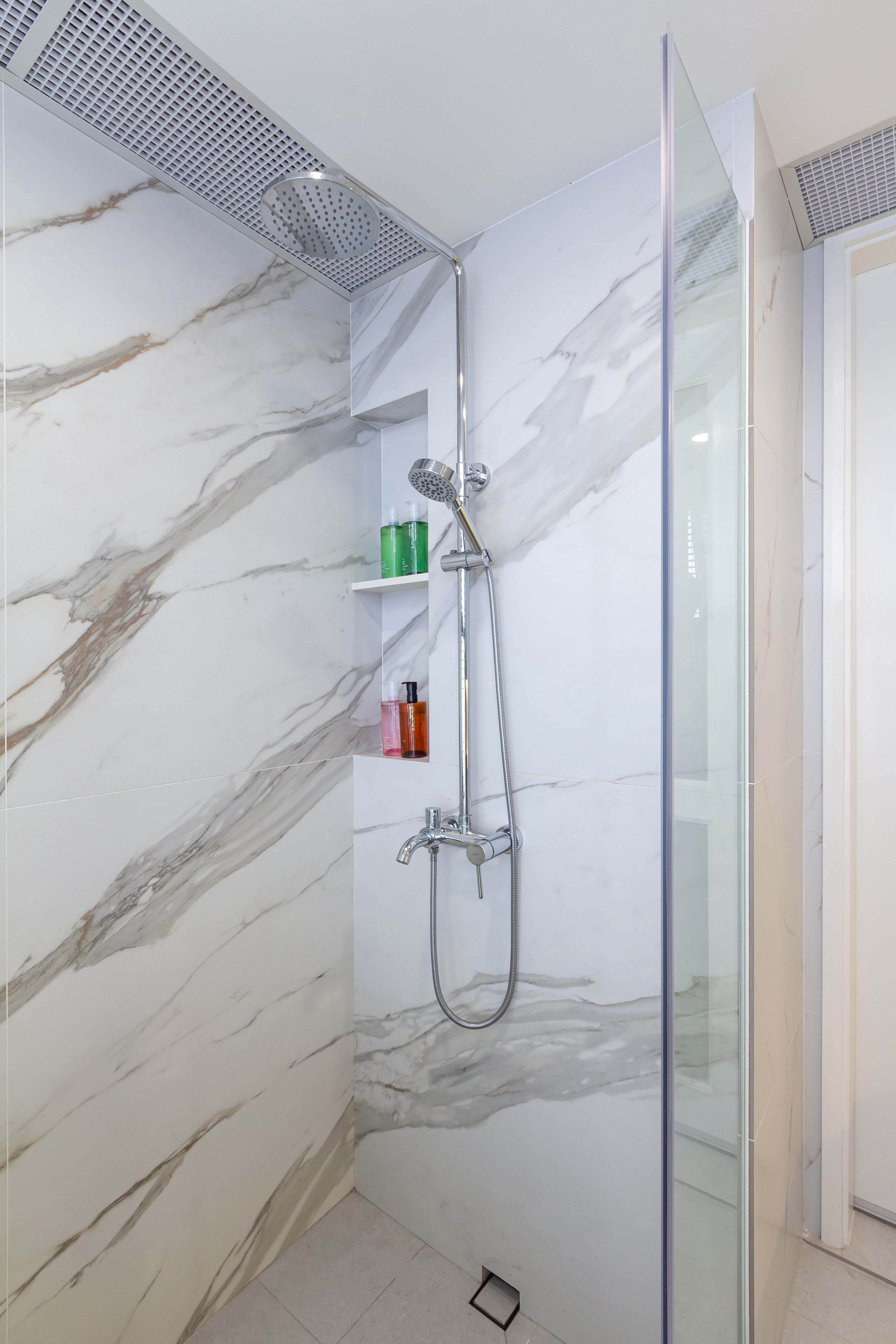 Contemporary, Modern, Others Design - Bathroom - Condominium - Design by Fineline Design Pte Ltd