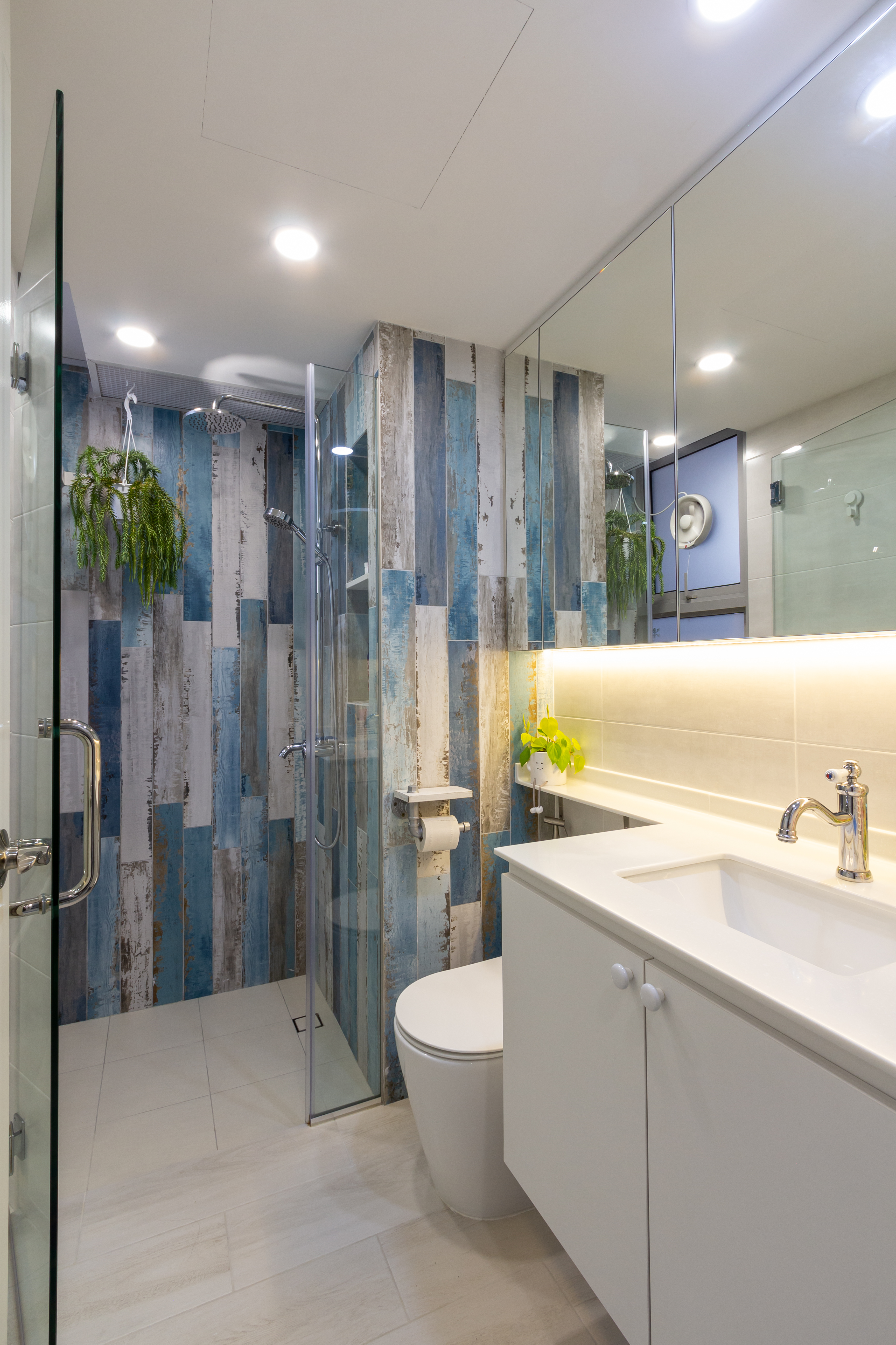 Contemporary, Modern, Others Design - Bathroom - Condominium - Design by Fineline Design Pte Ltd