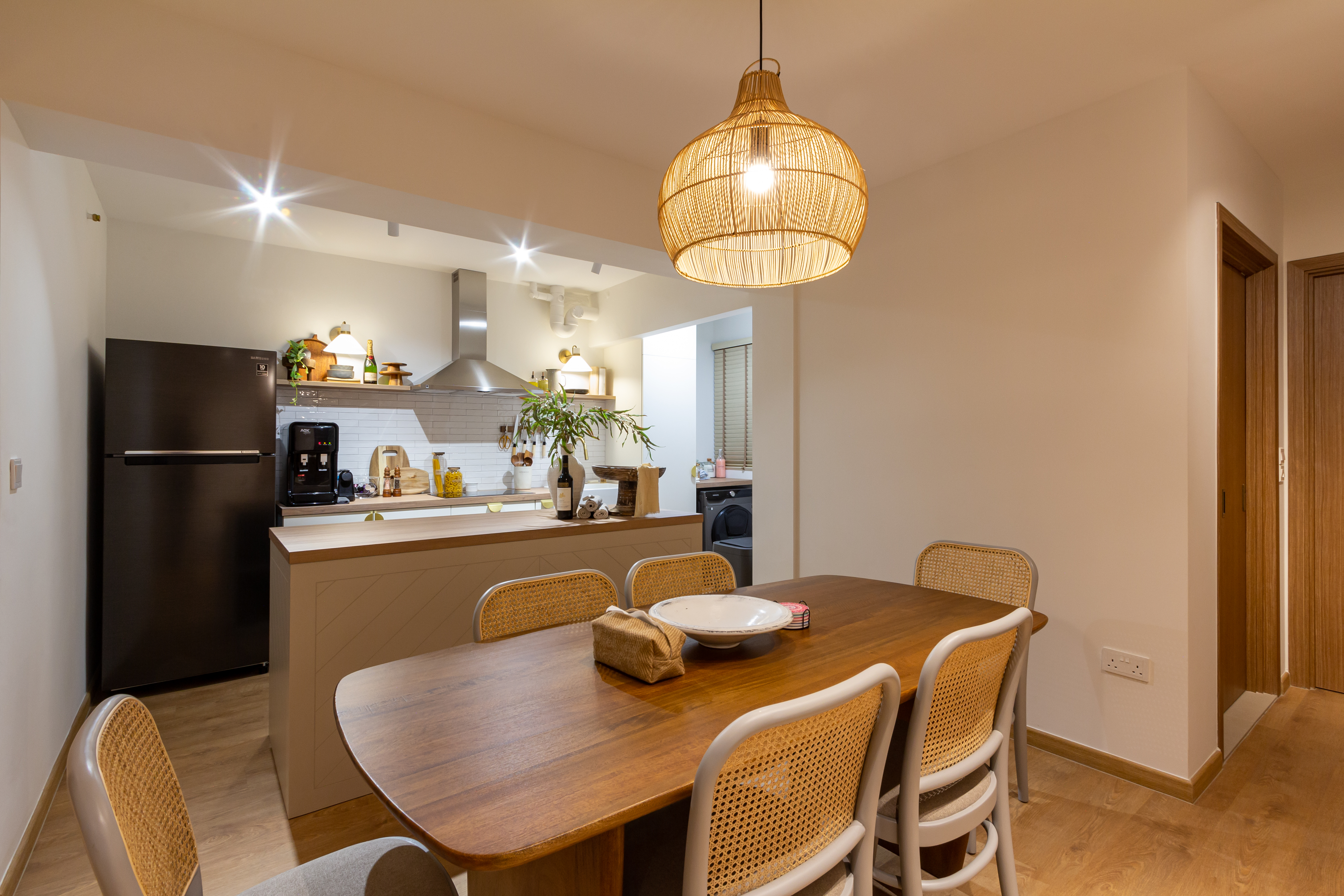 Eclectic Design - Dining Room - HDB 4 Room - Design by Fineline Design Pte Ltd