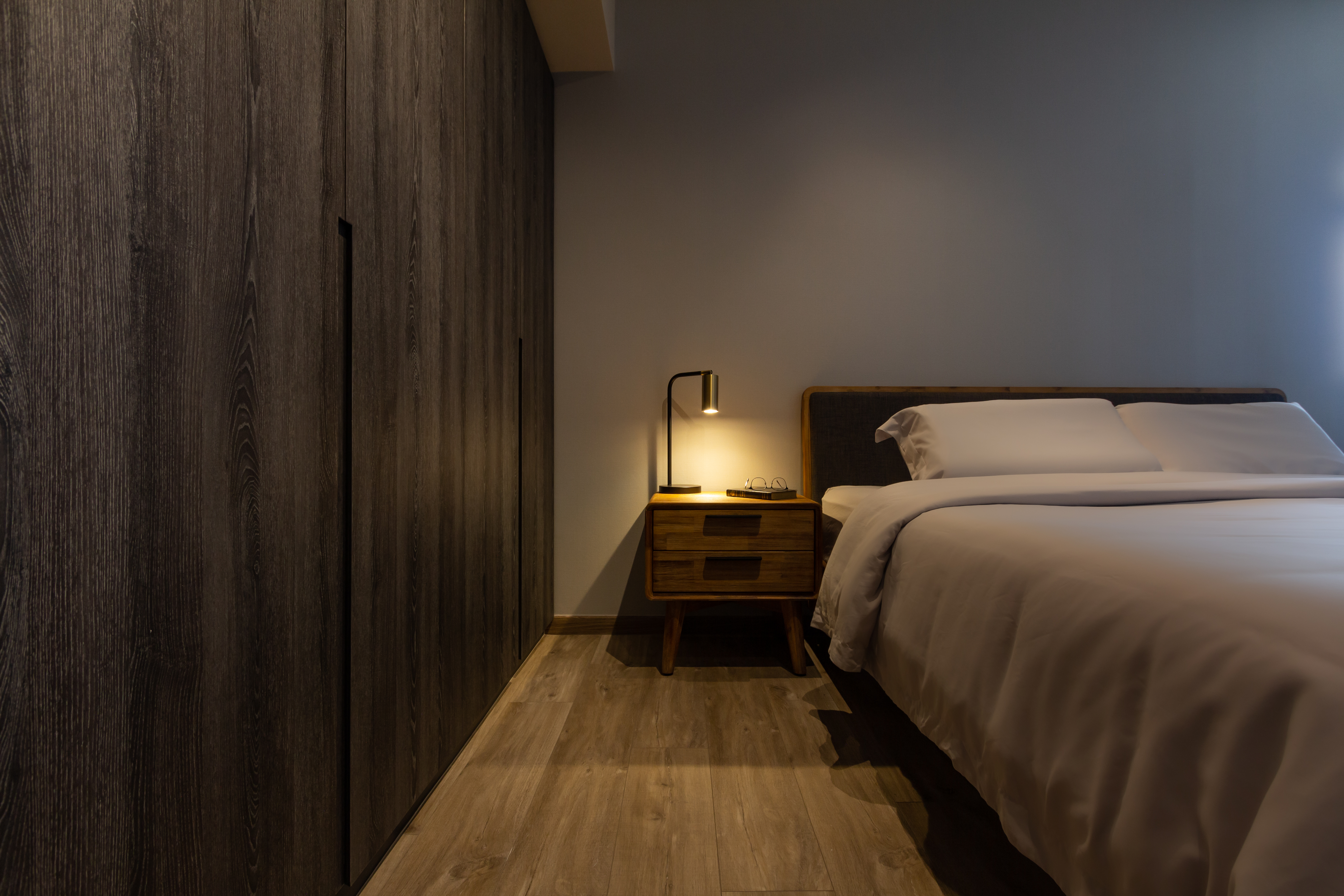 Contemporary, Industrial, Modern Design - Bedroom - HDB 5 Room - Design by Fineline Design Pte Ltd