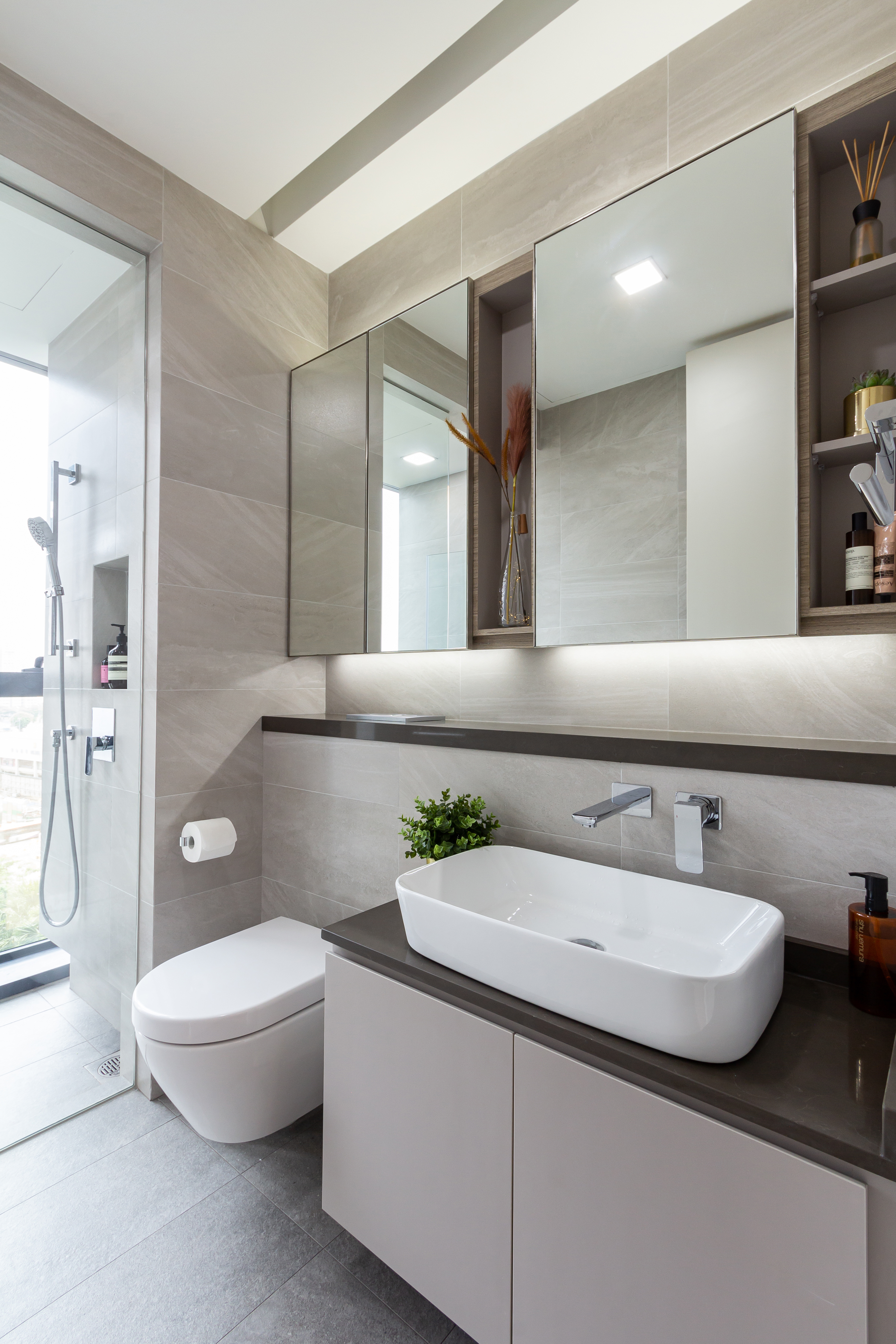 Modern Design - Bathroom - Condominium - Design by Fineline Design Pte Ltd