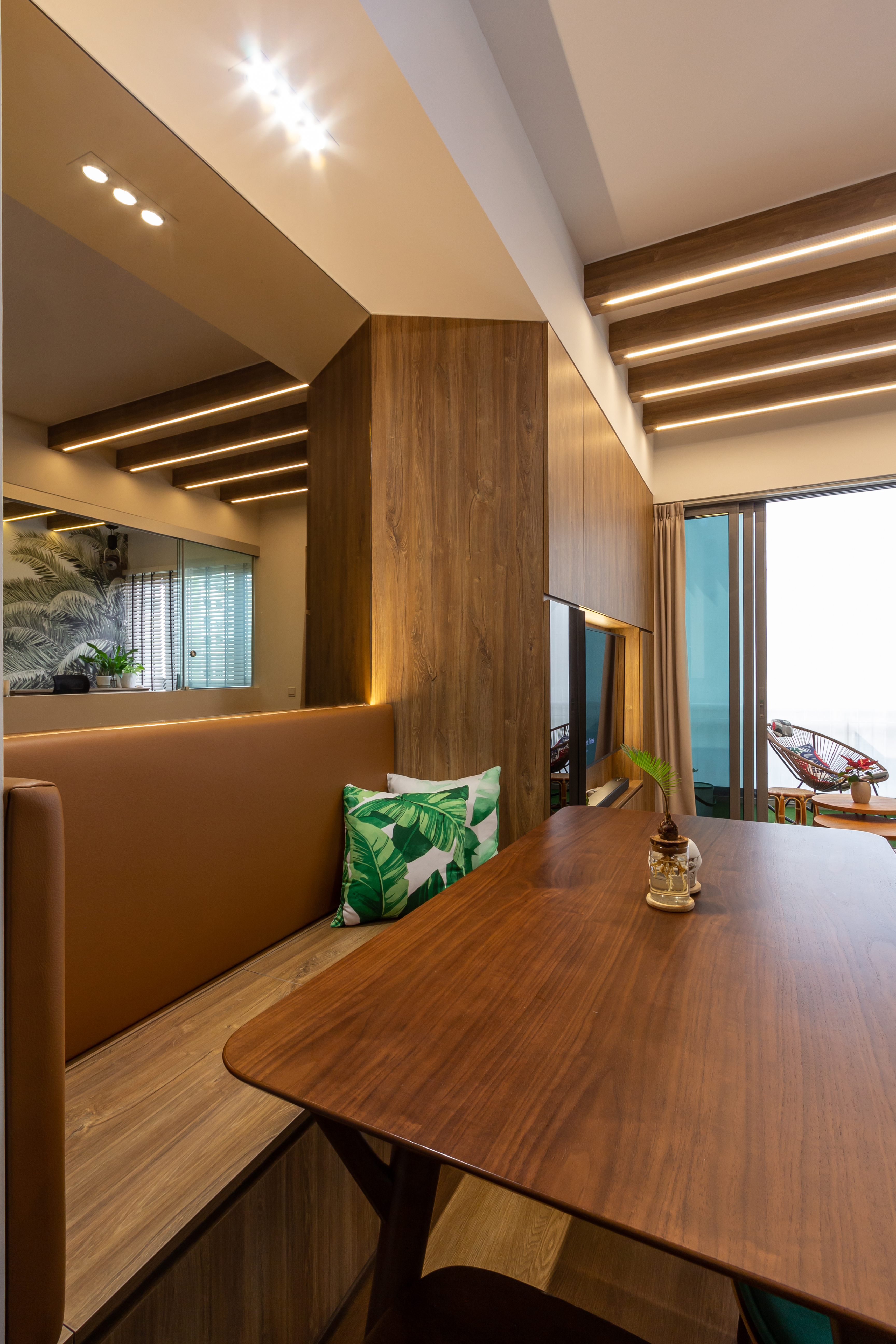 Others, Tropical Design - Dining Room - Condominium - Design by Fineline Design Pte Ltd