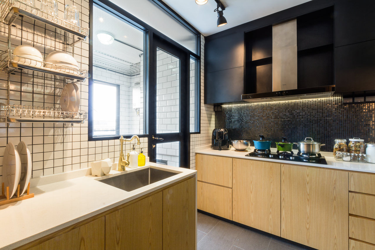 Contemporary, Modern Design - Kitchen - HDB 4 Room - Design by Fineline Design Pte Ltd