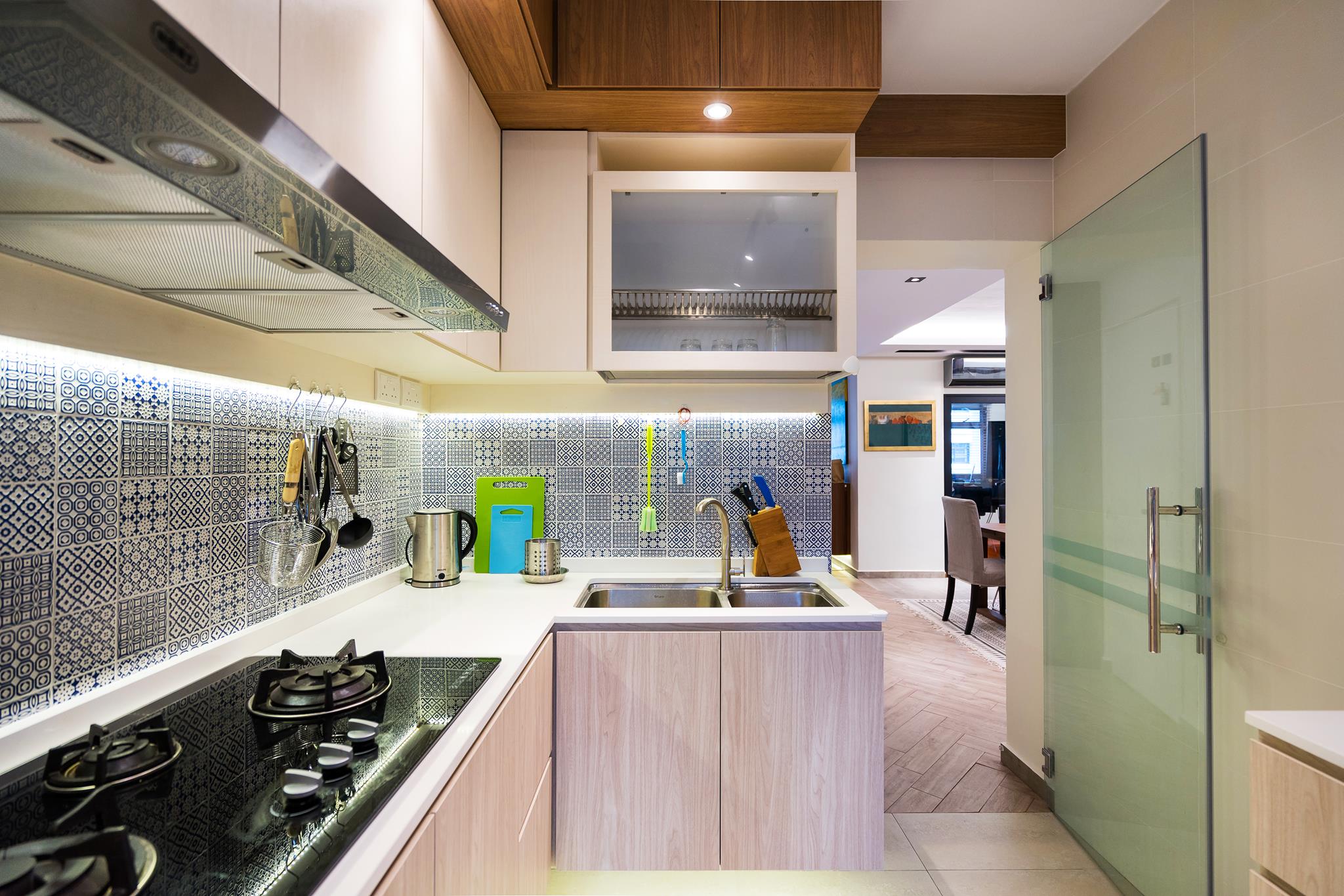 Contemporary Design - Kitchen - HDB 5 Room - Design by Fineline Design Pte Ltd