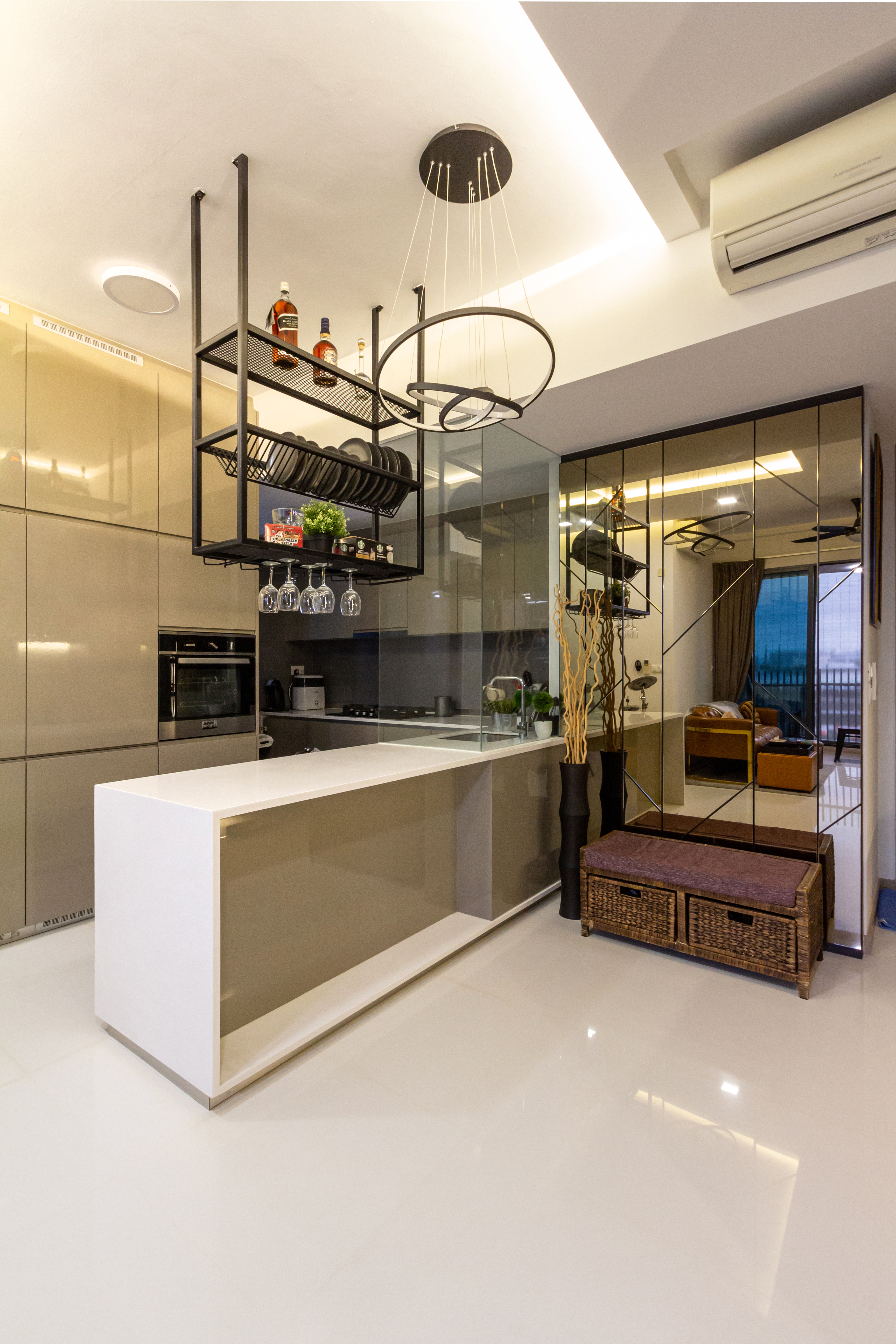 Contemporary, Modern Design - Kitchen - Condominium - Design by Fineline Design Pte Ltd