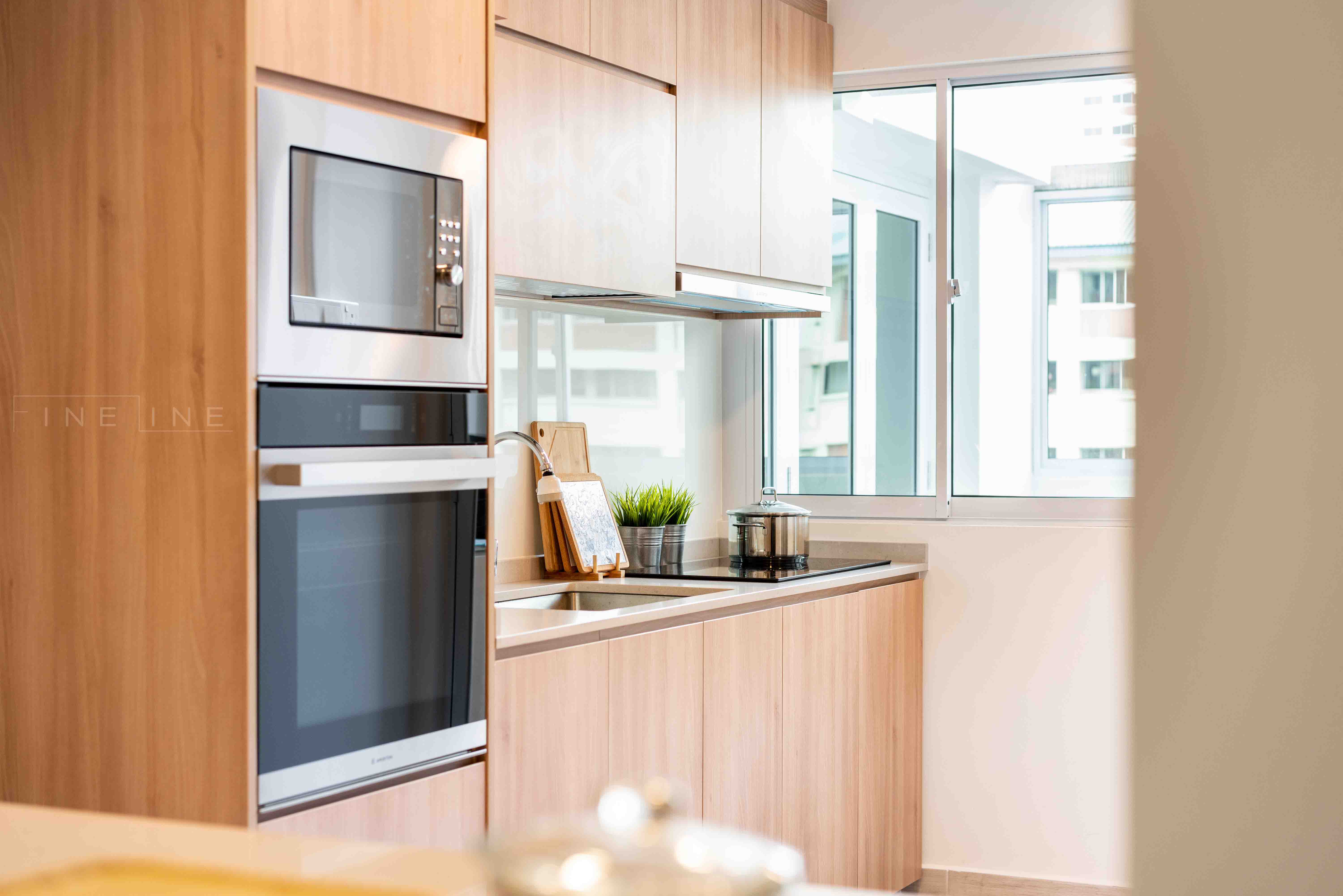 Modern Design - Kitchen - HDB Executive Apartment - Design by Fineline Design Pte Ltd