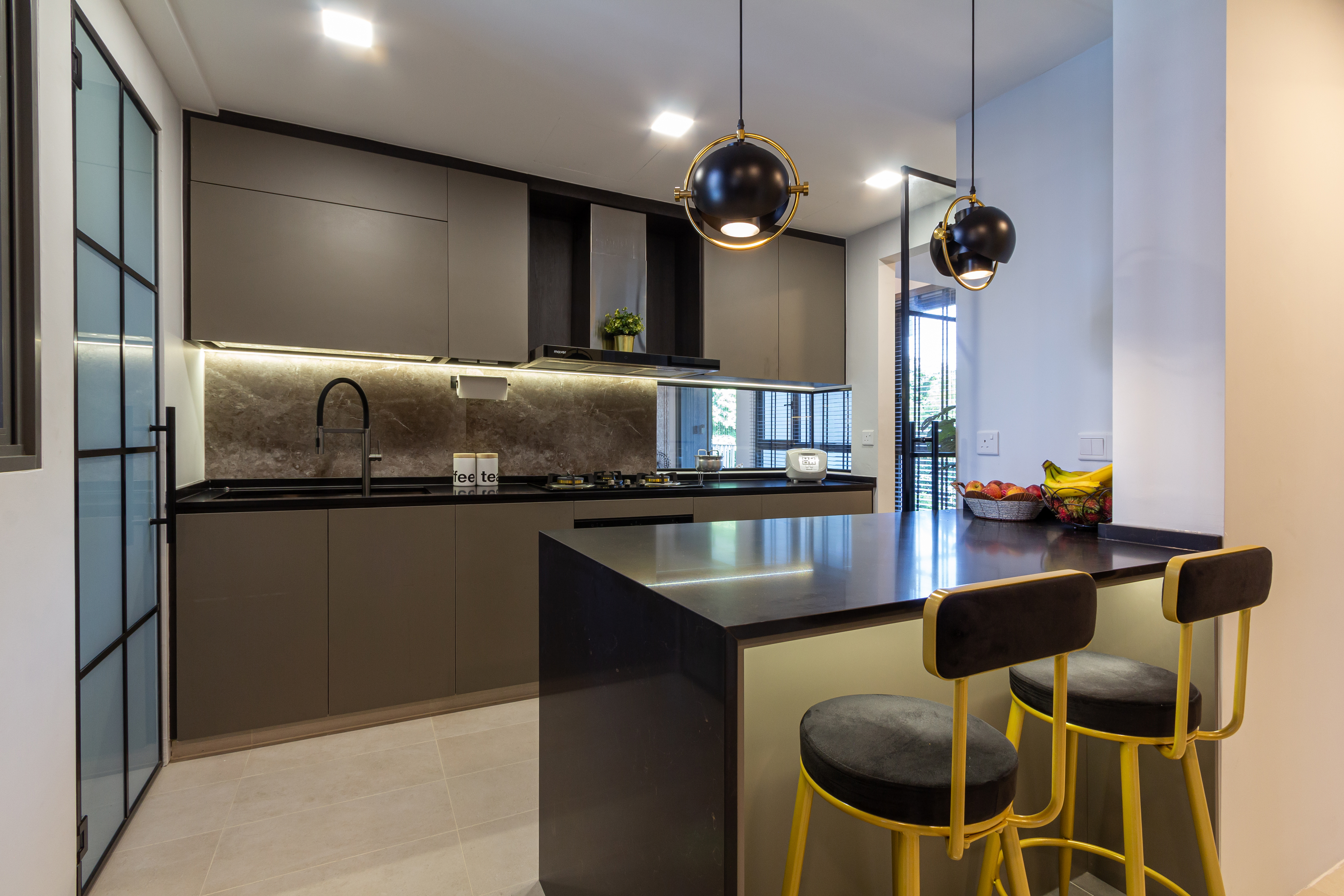 Modern Design - Kitchen - Condominium - Design by Fineline Design Pte Ltd