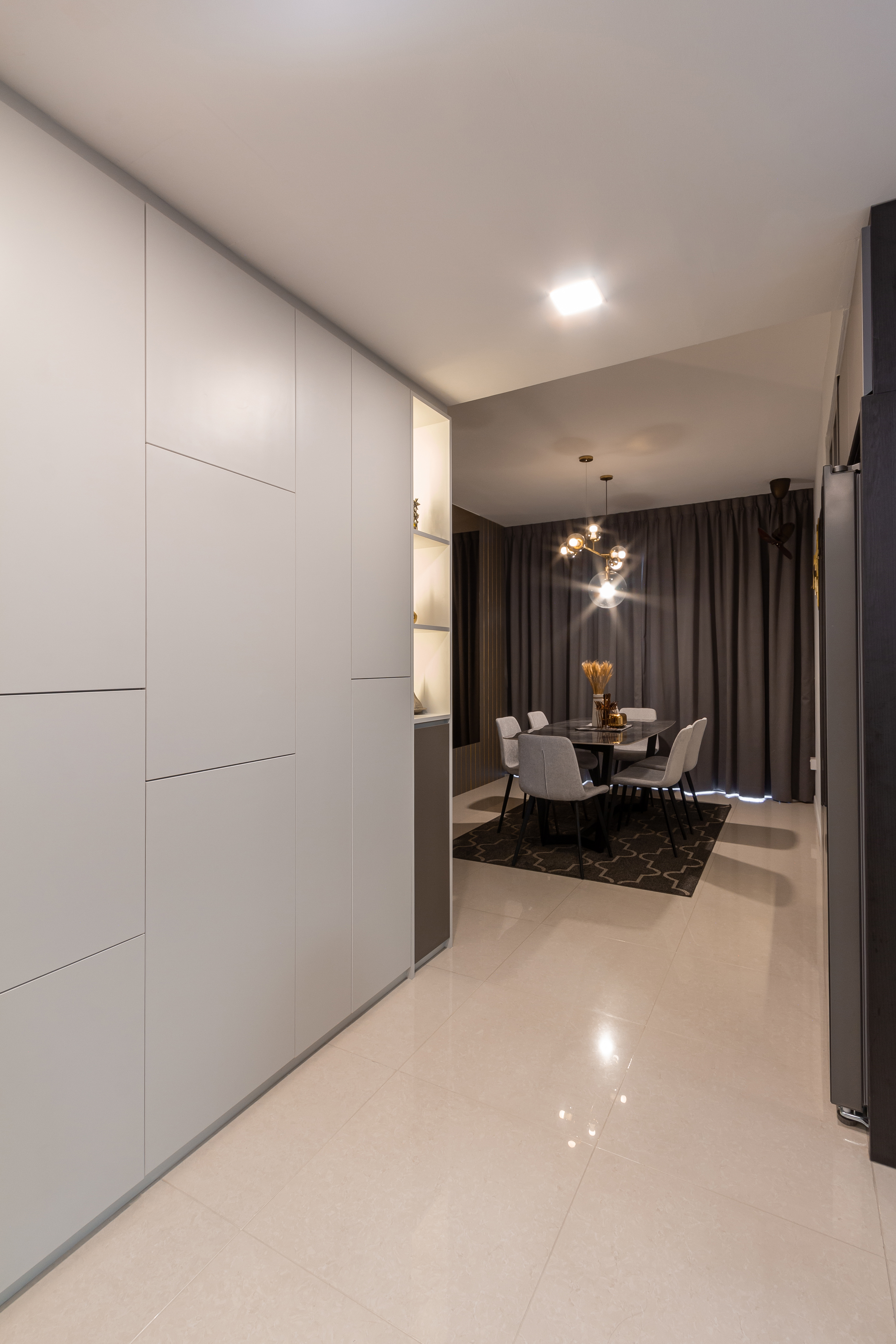 Modern Design - Dining Room - Condominium - Design by Fineline Design Pte Ltd